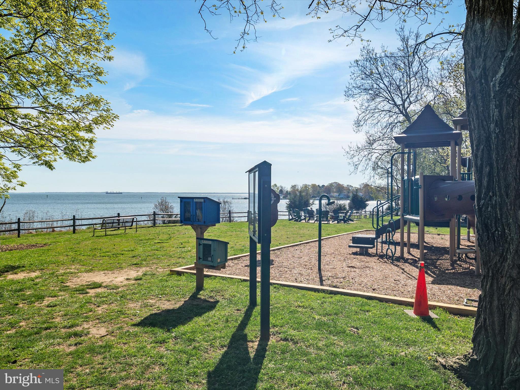 ANNAPOLIS ROADS - Residential