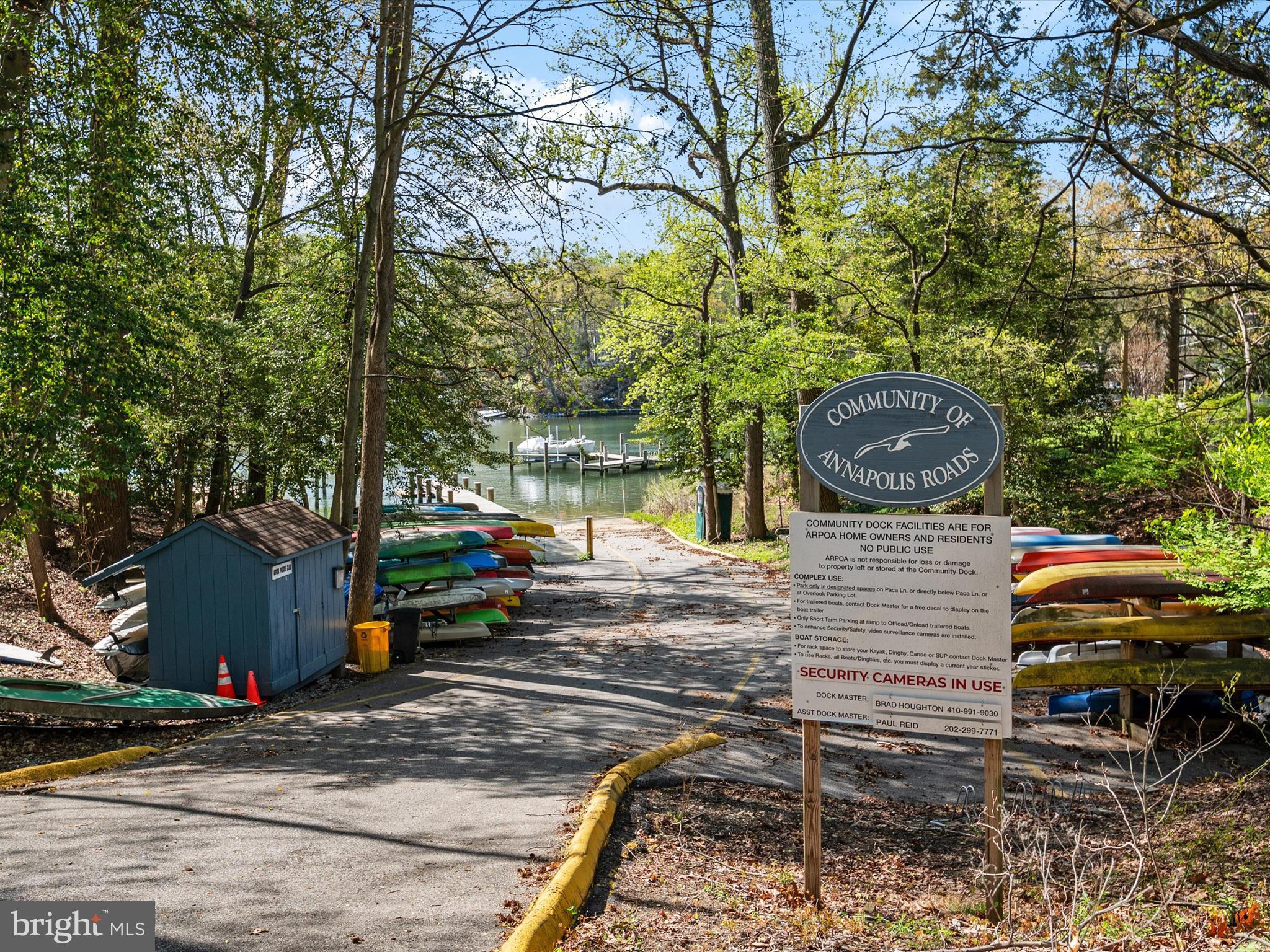 ANNAPOLIS ROADS - Residential