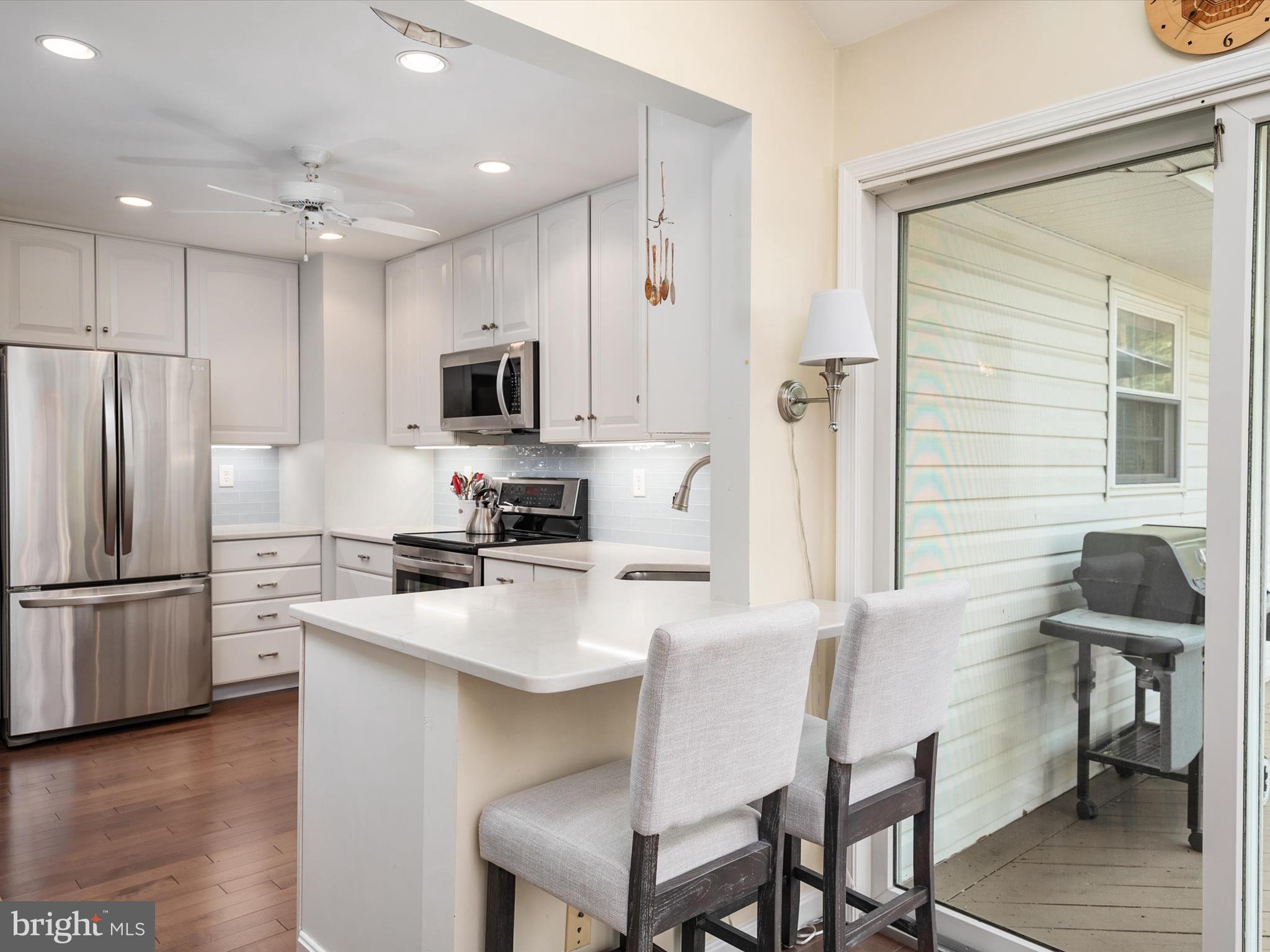 ANNAPOLIS ROADS - Residential