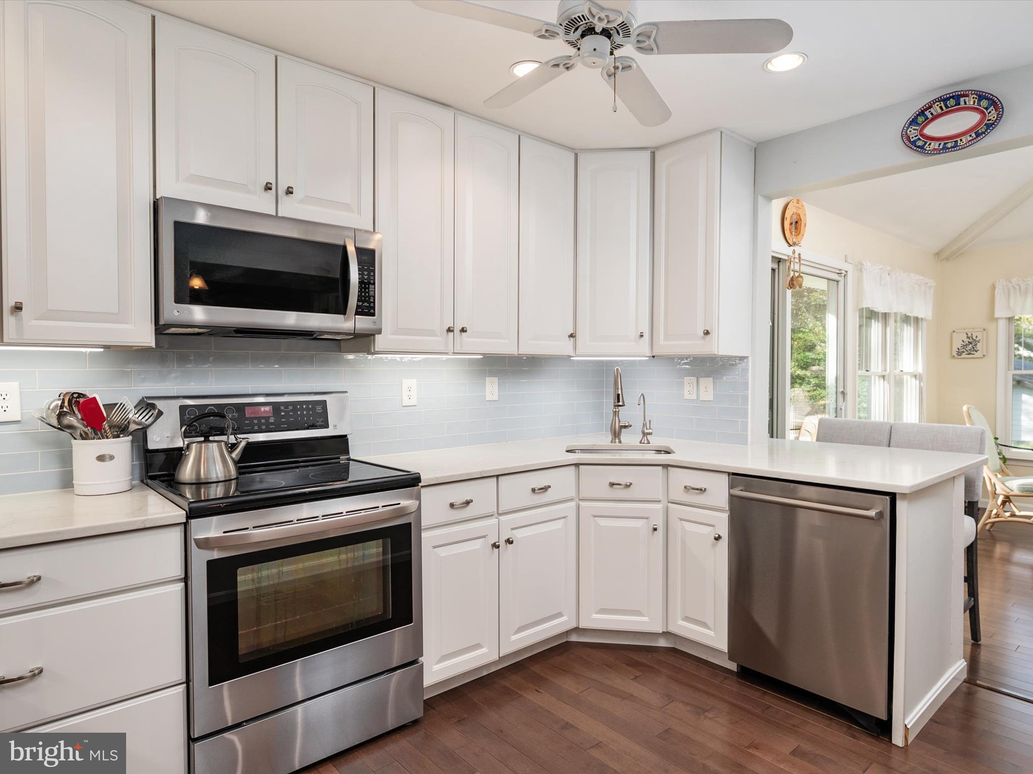 ANNAPOLIS ROADS - Residential