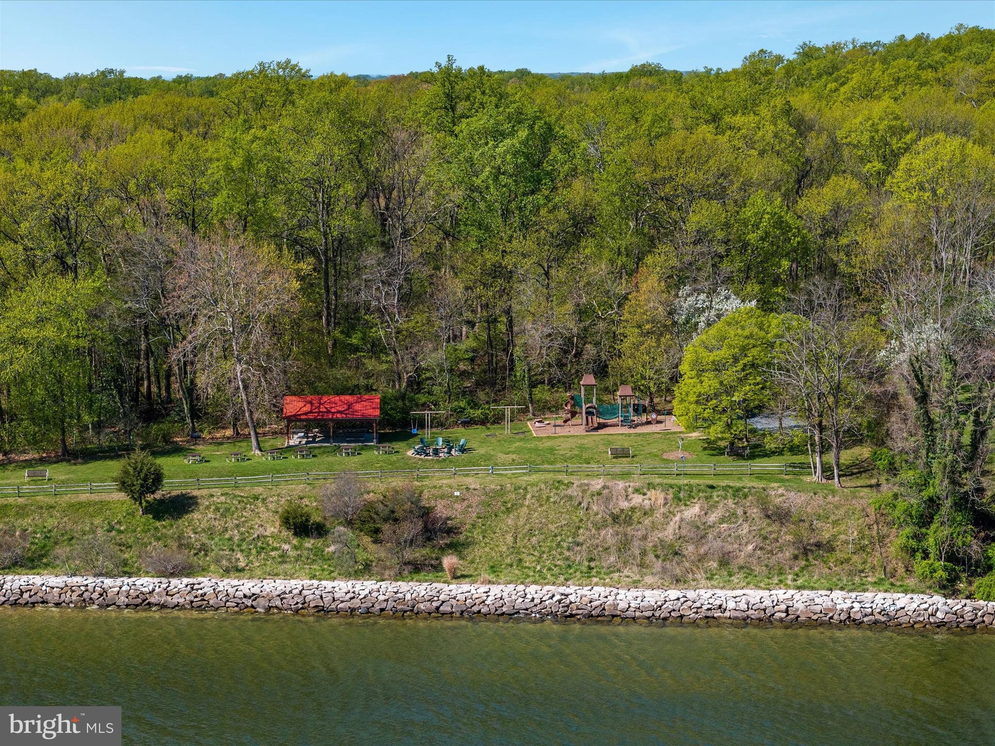 ANNAPOLIS ROADS - Residential