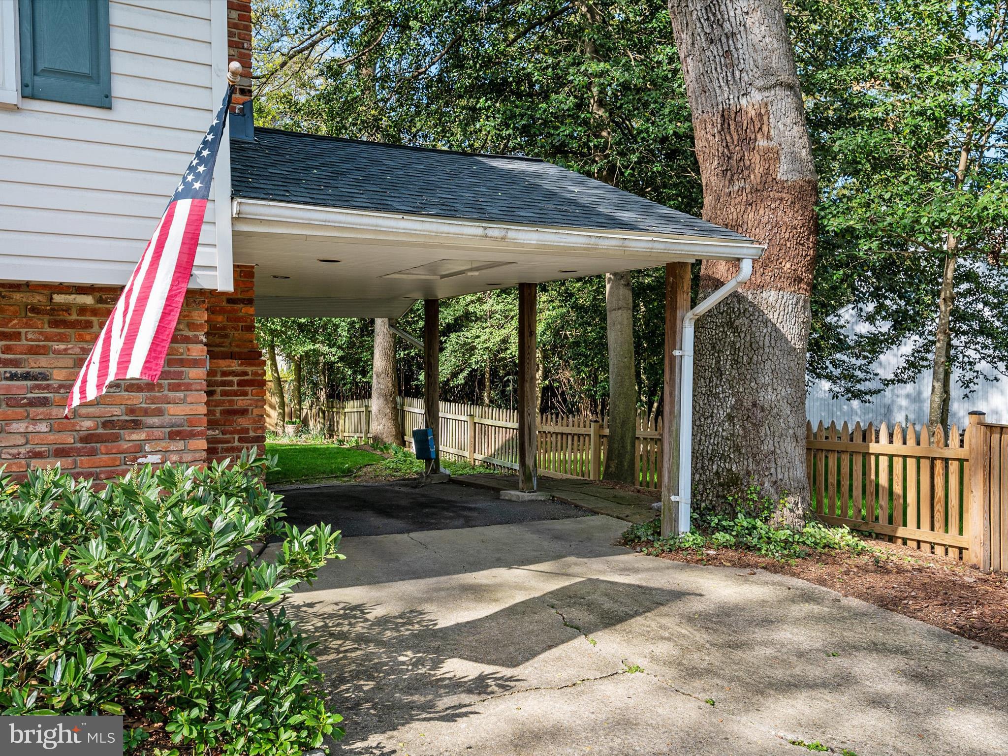 ANNAPOLIS ROADS - Residential