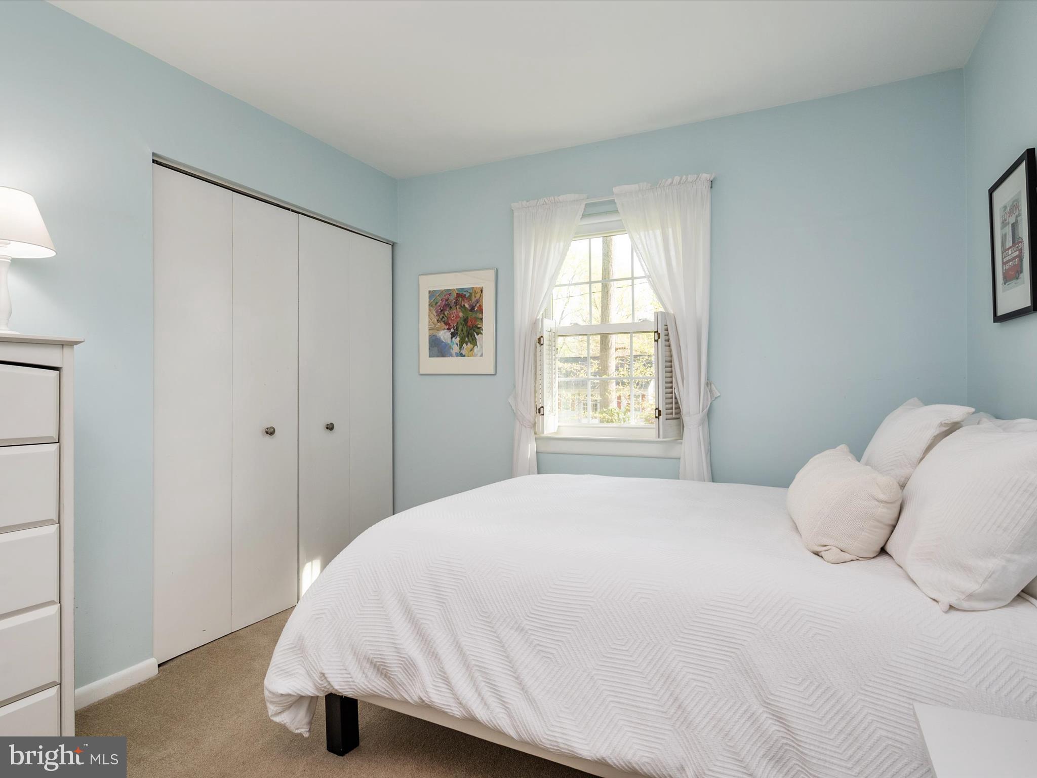 ANNAPOLIS ROADS - Residential