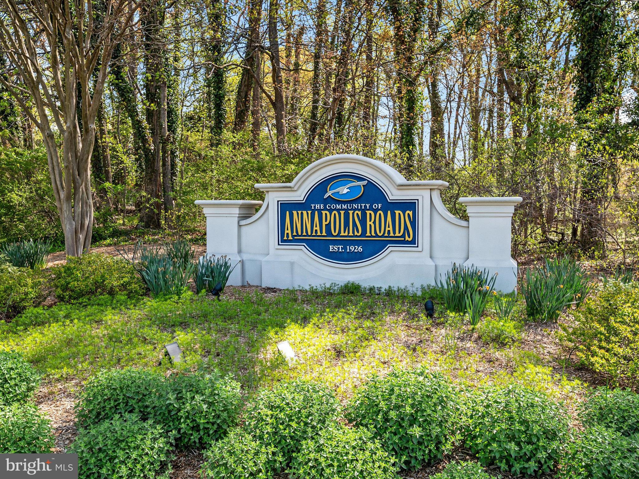 ANNAPOLIS ROADS - Residential