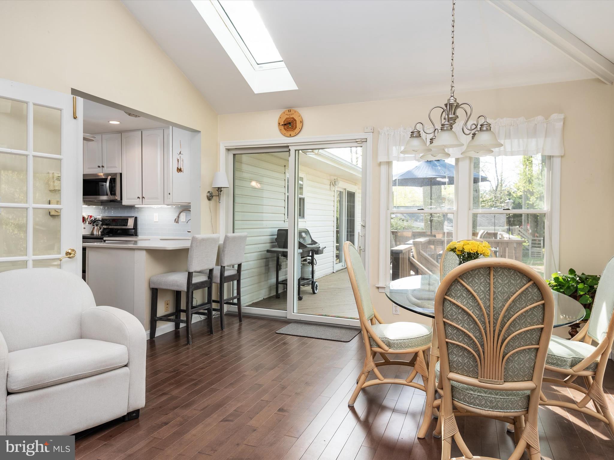 ANNAPOLIS ROADS - Residential