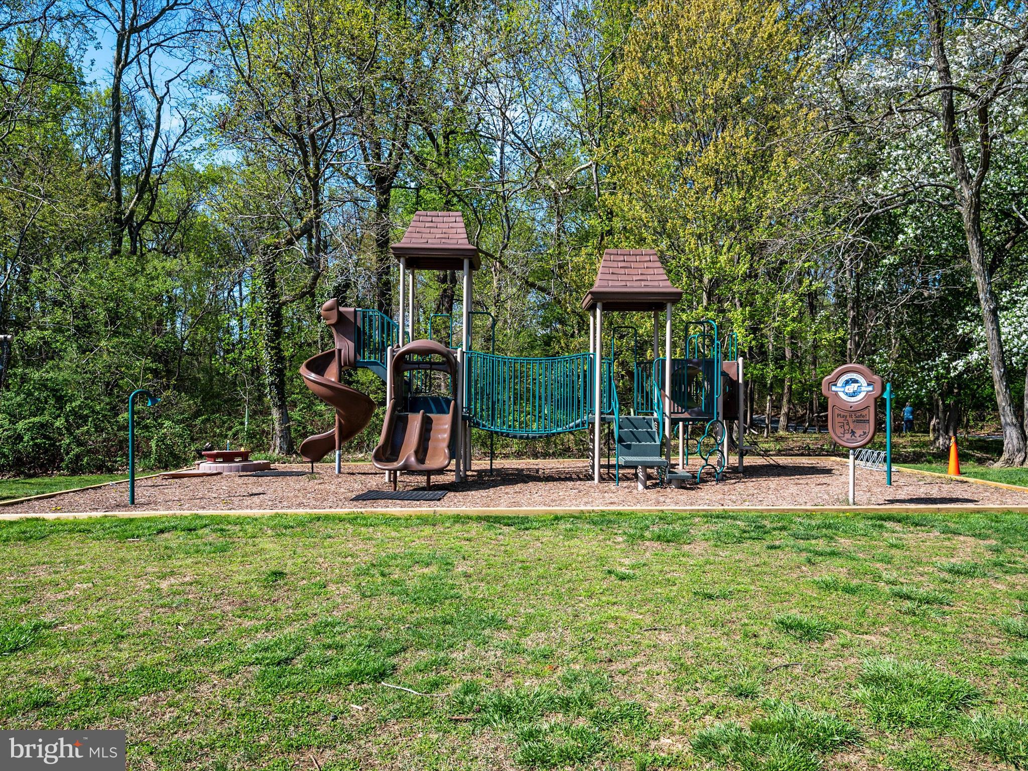 ANNAPOLIS ROADS - Residential