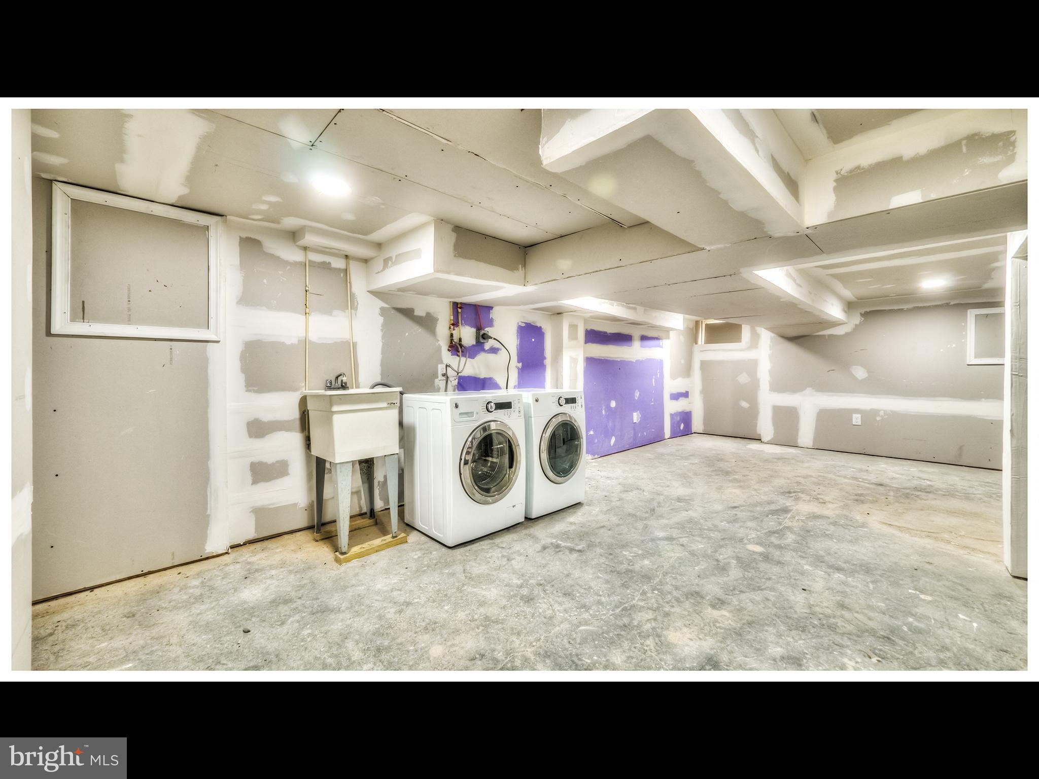 EAST BALTIMORE MIDWAY - Residential