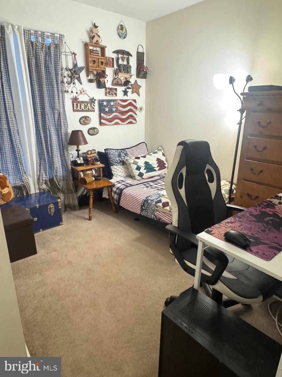 SALEM FIELDS - Residential