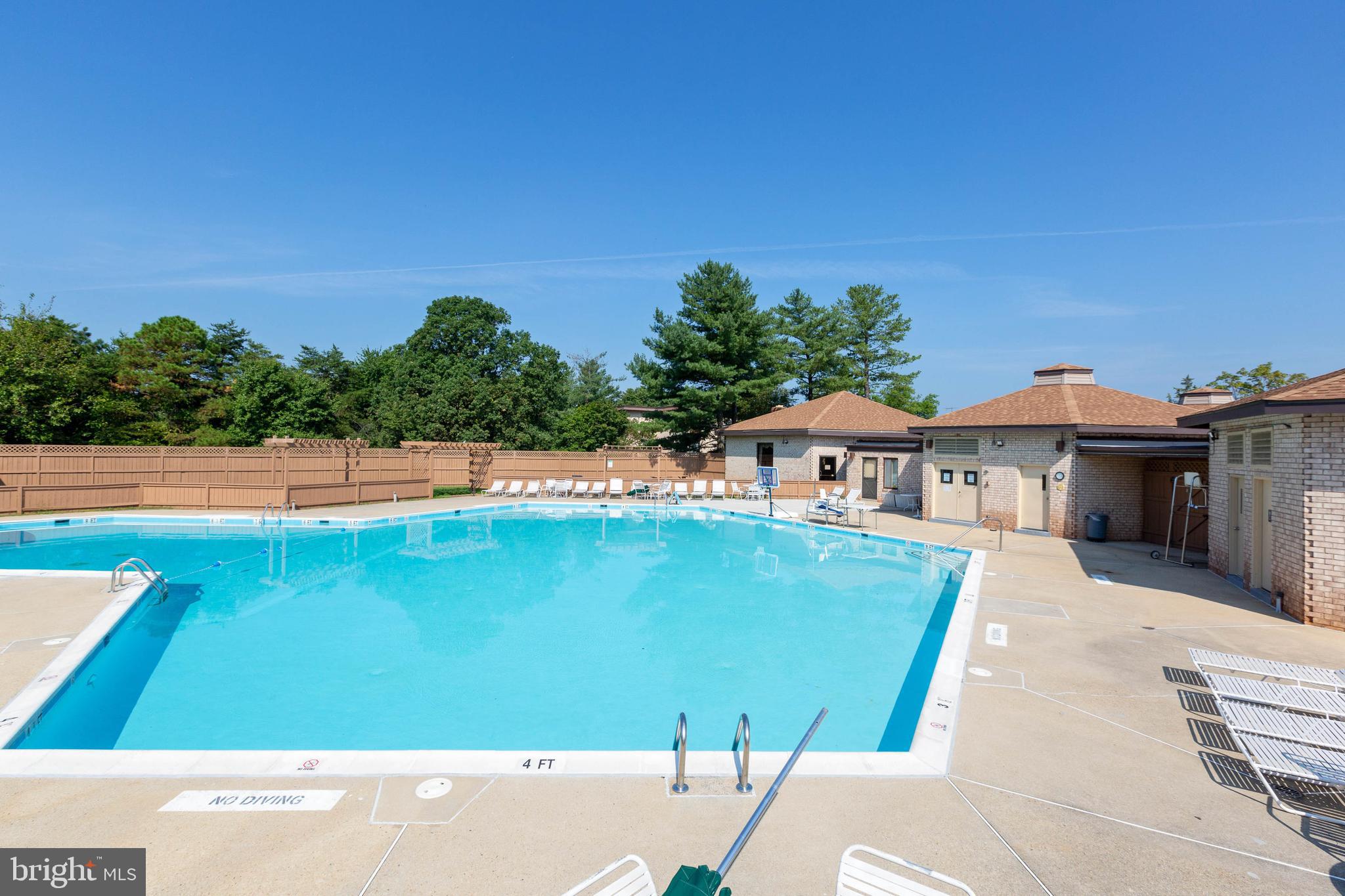 HUNTING RIDGE CONDOMINIUM - Residential