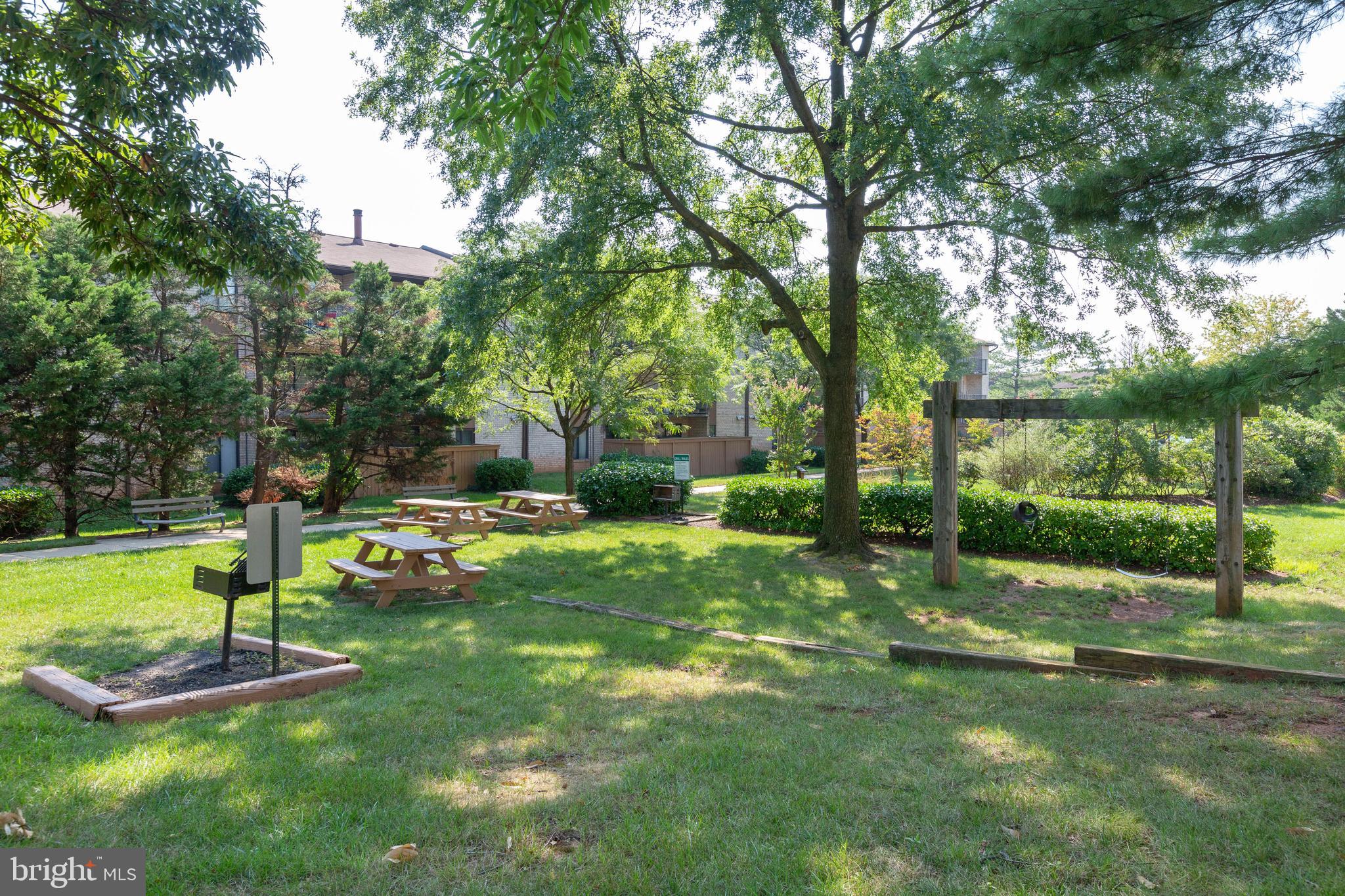 HUNTING RIDGE CONDOMINIUM - Residential