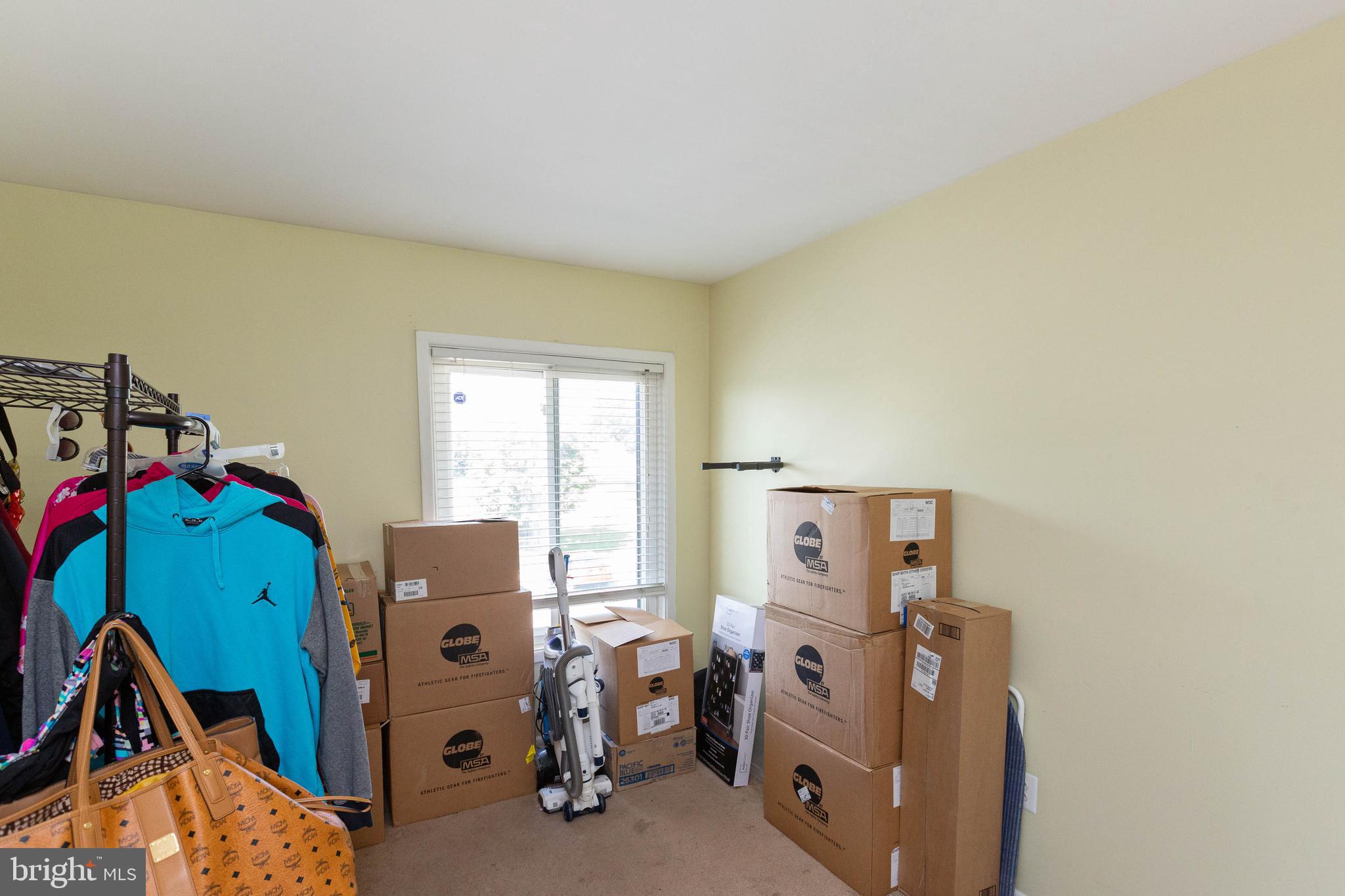 HUNTING RIDGE CONDOMINIUM - Residential