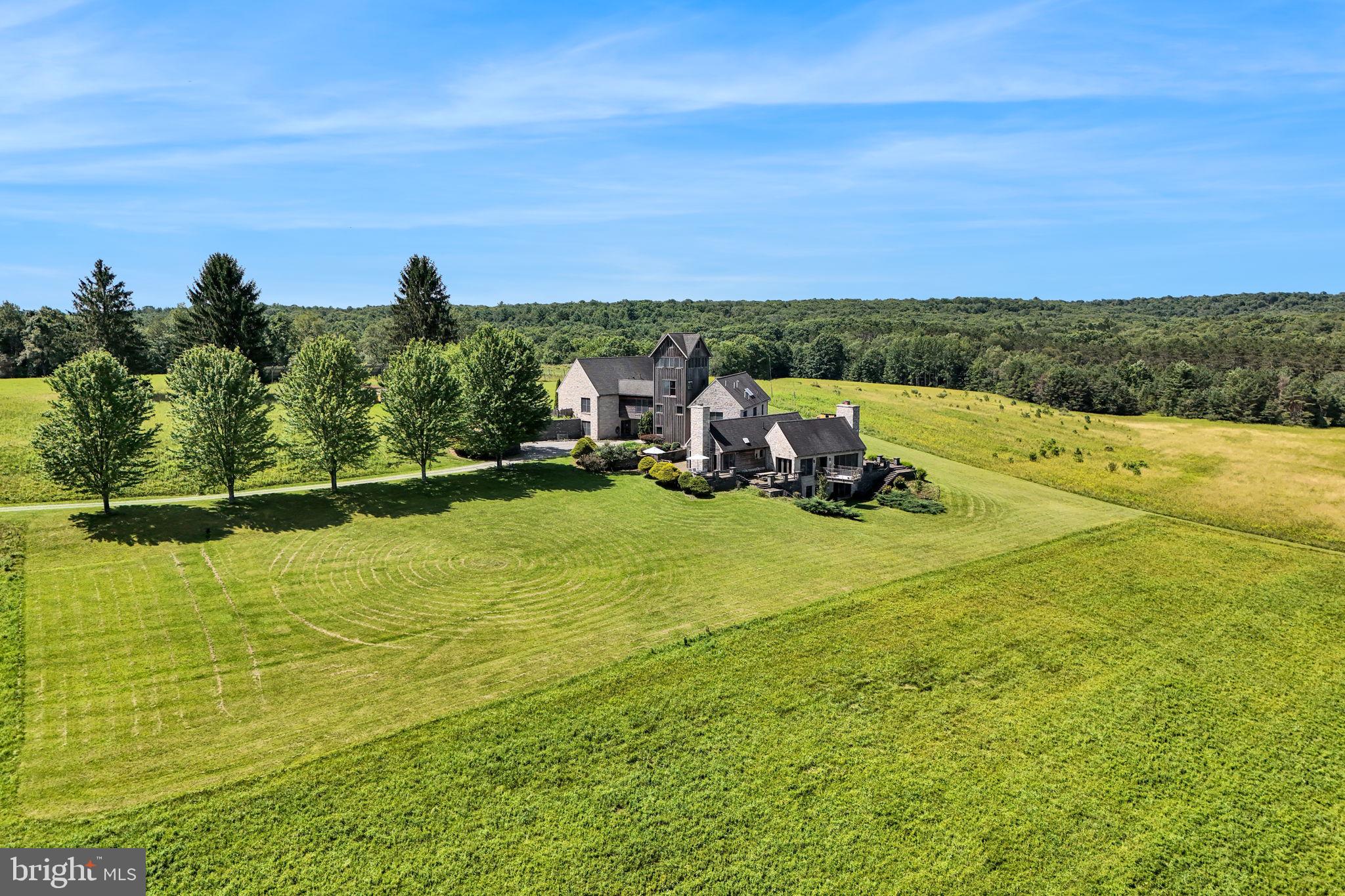 584 MCCLELLAND RD