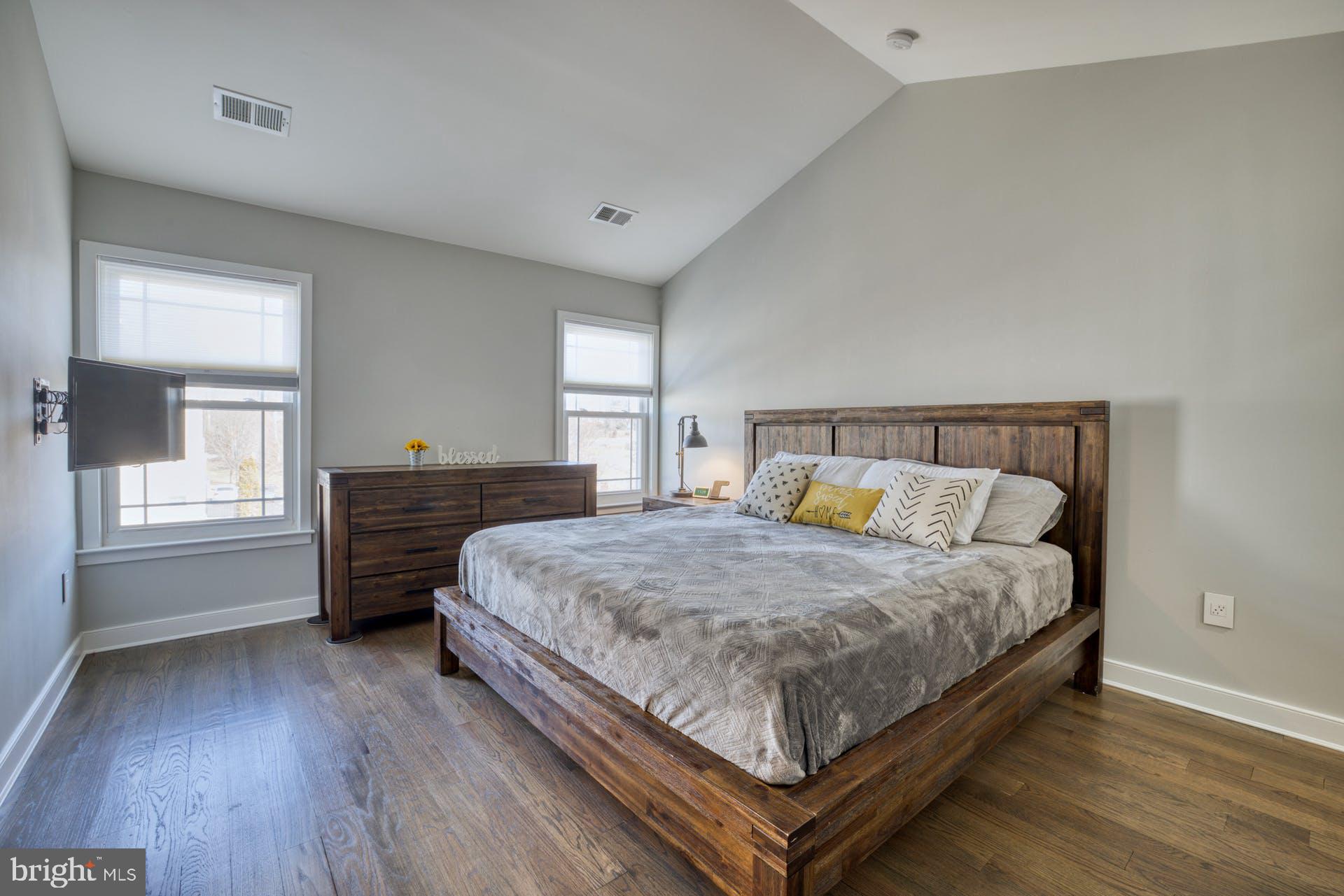 POTOMAC STATION - Residential