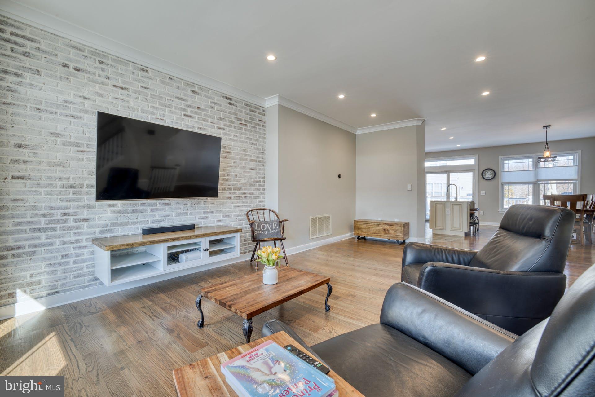 POTOMAC STATION - Residential