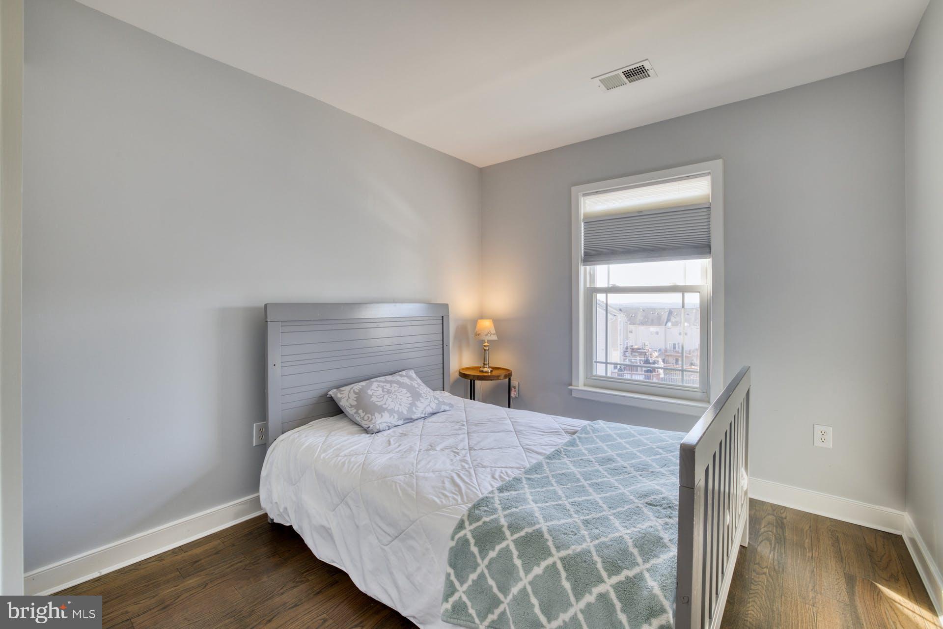 POTOMAC STATION - Residential