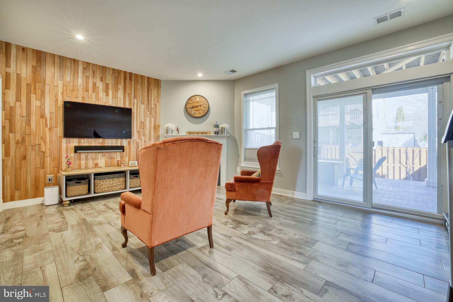 POTOMAC STATION - Residential