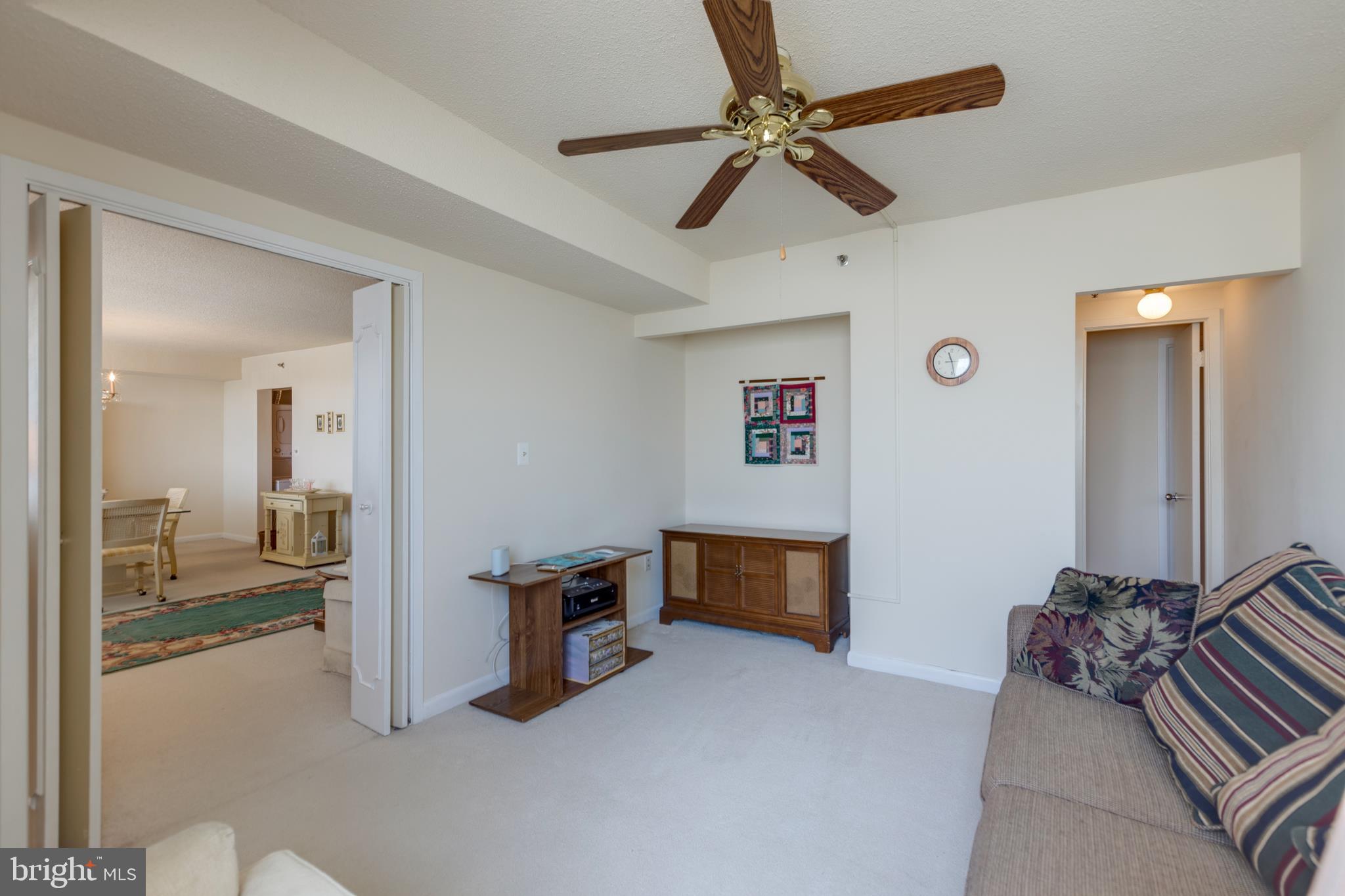 SKYLINE HOUSE - Residential