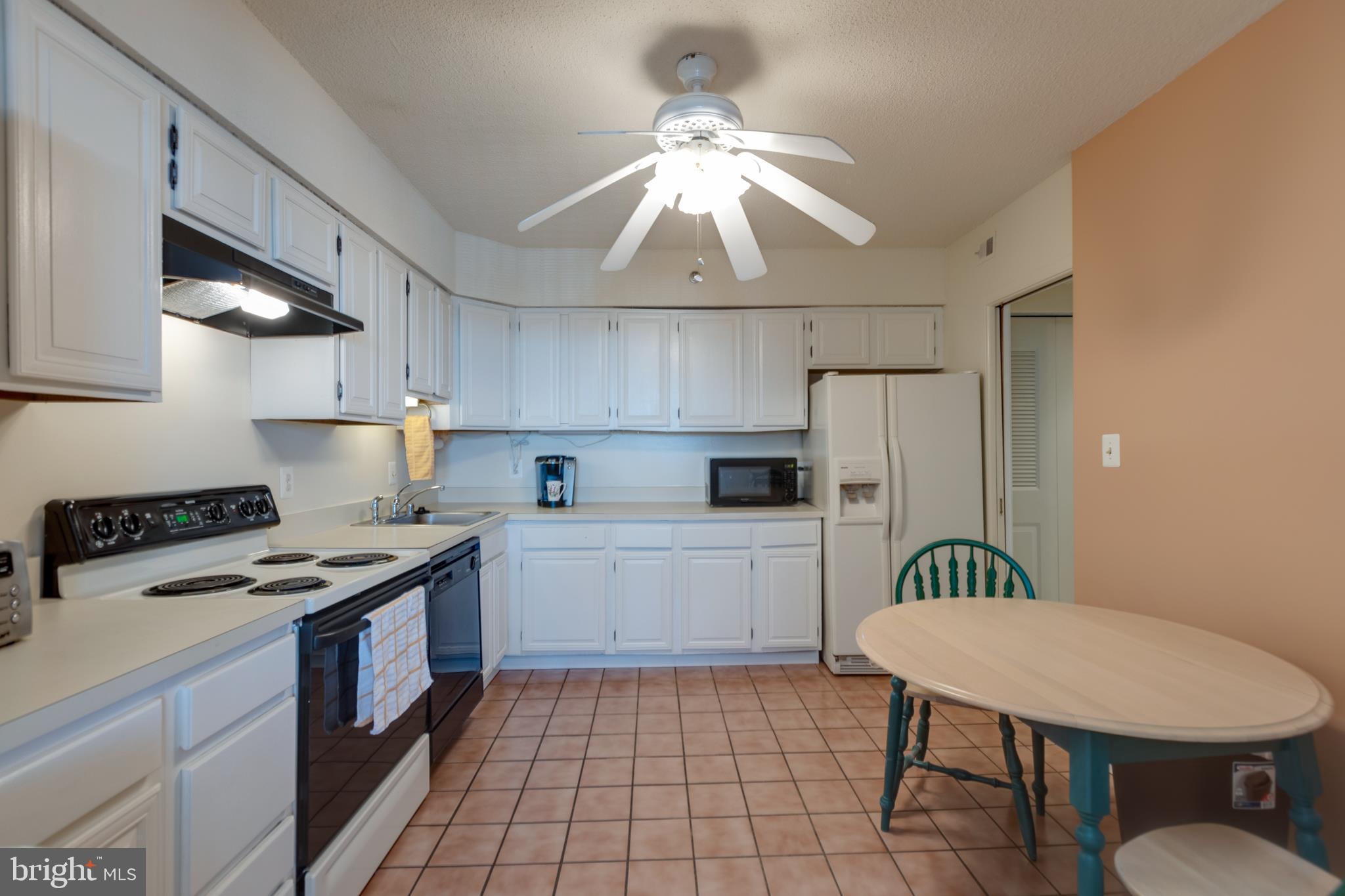 SKYLINE HOUSE - Residential