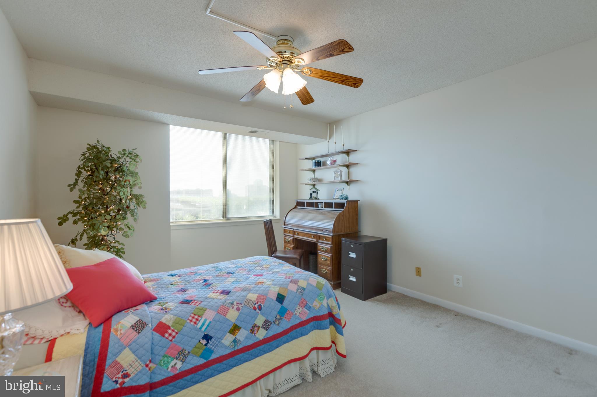 SKYLINE HOUSE - Residential