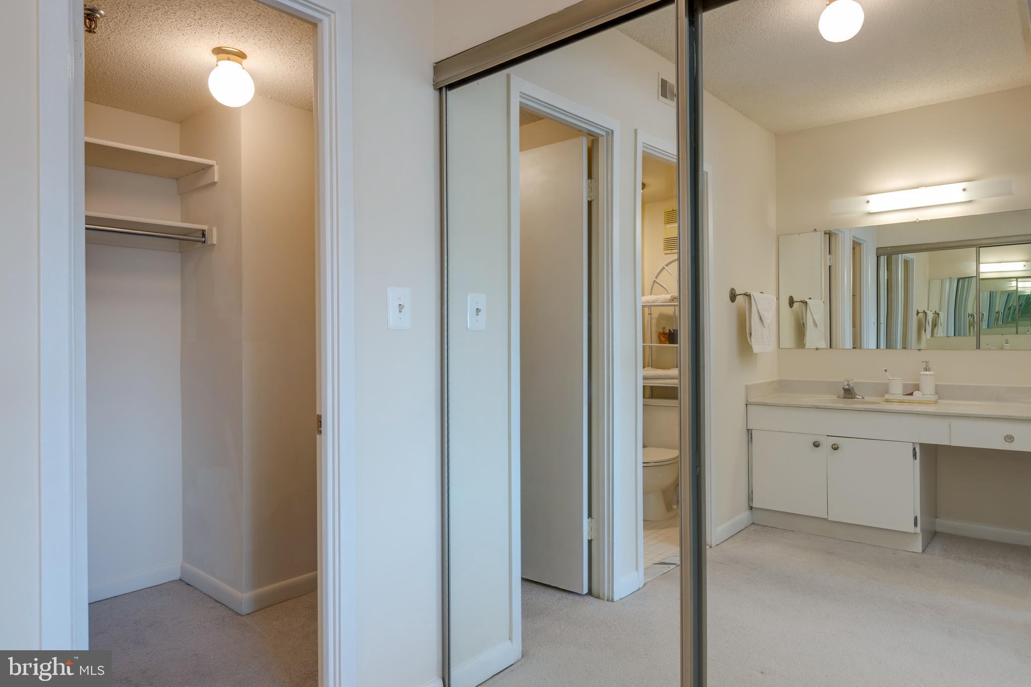 SKYLINE HOUSE - Residential