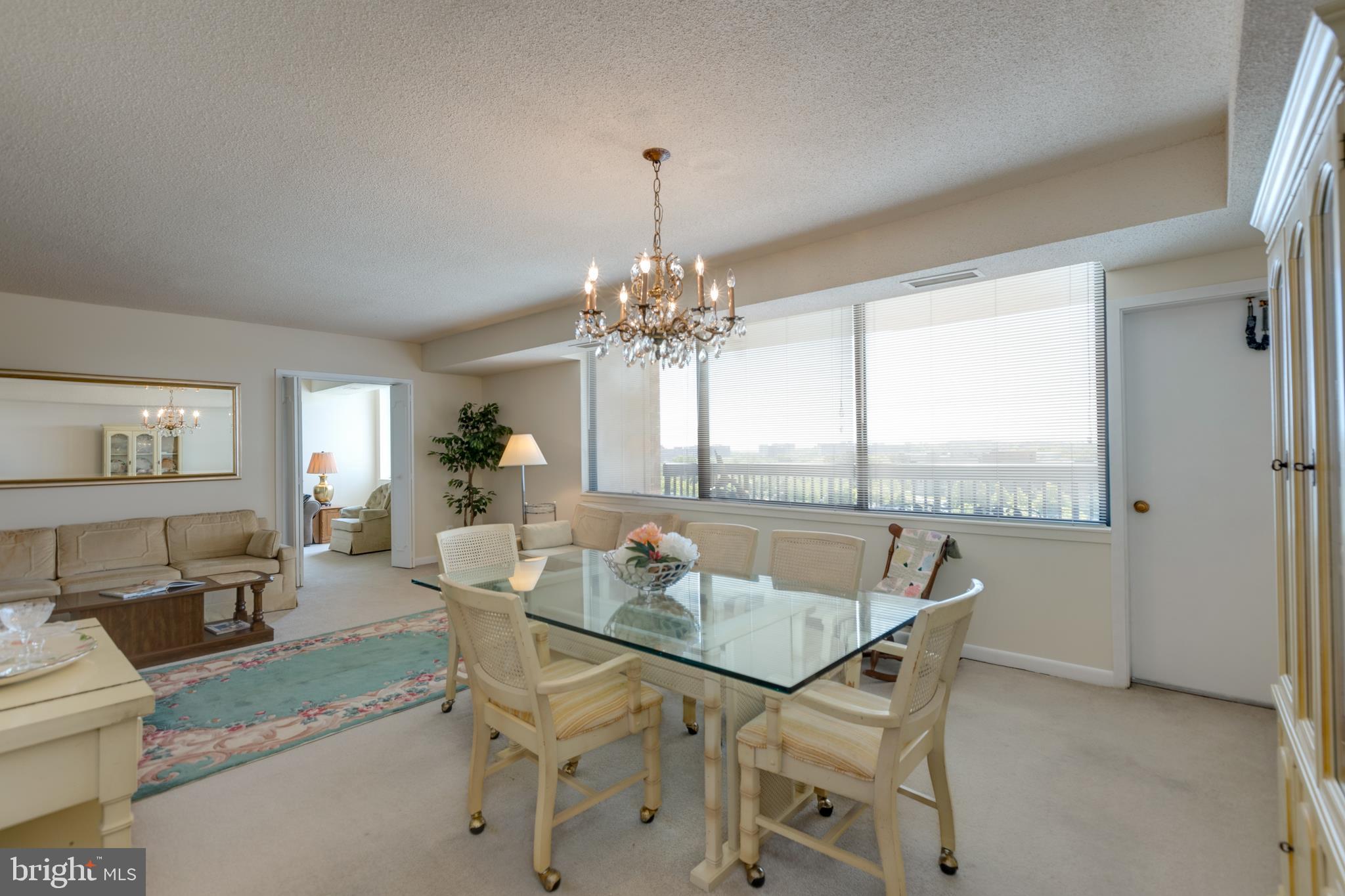 SKYLINE HOUSE - Residential