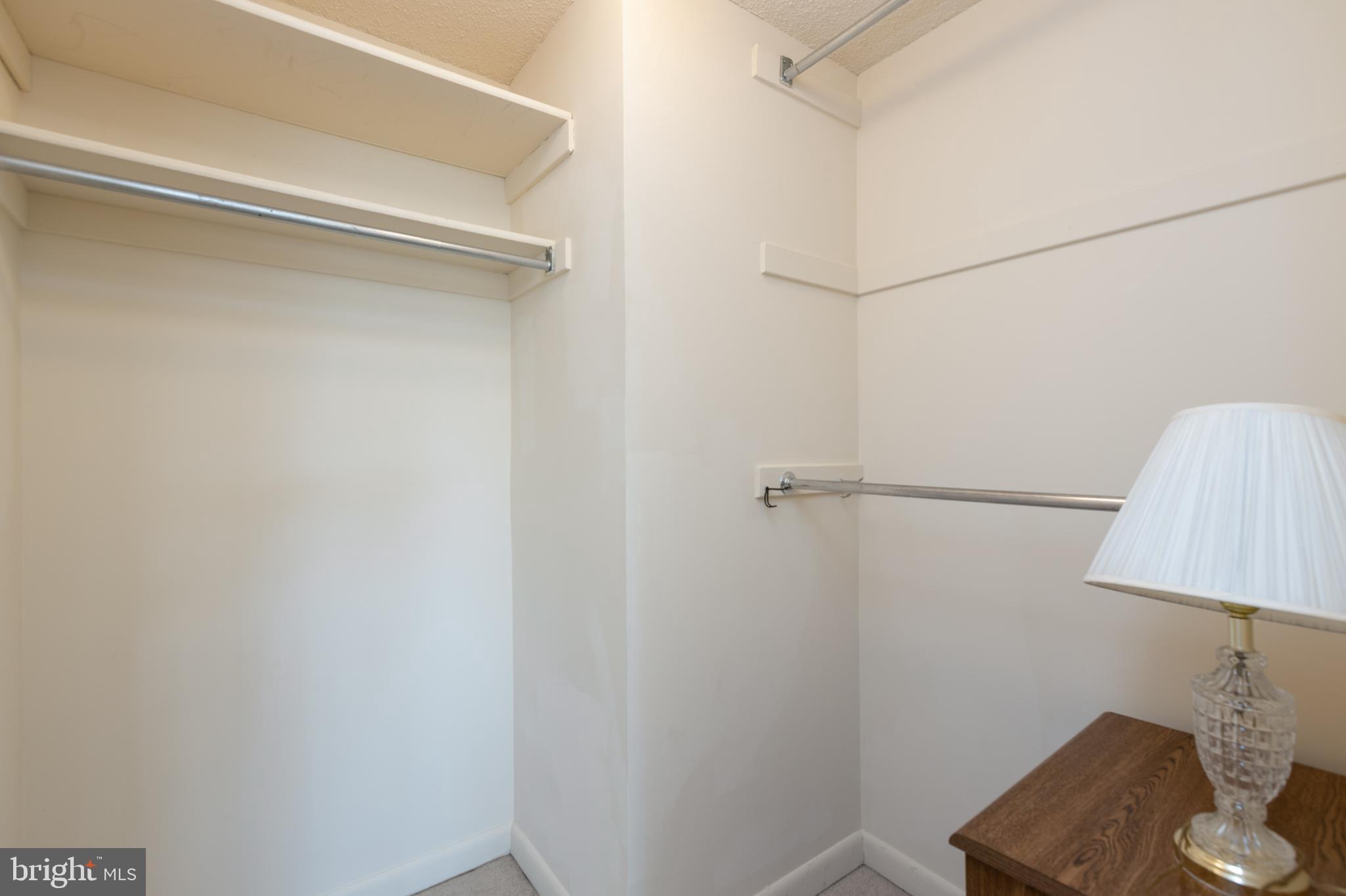 SKYLINE HOUSE - Residential