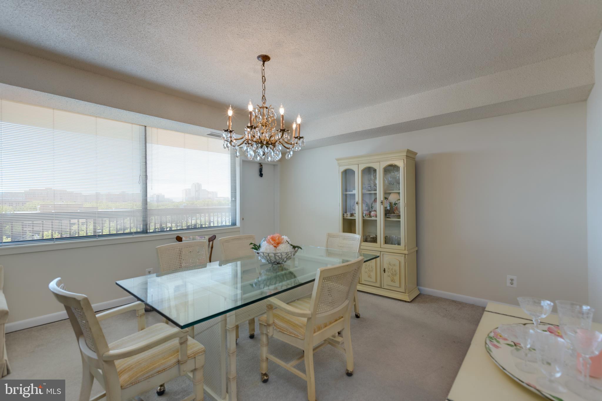 SKYLINE HOUSE - Residential