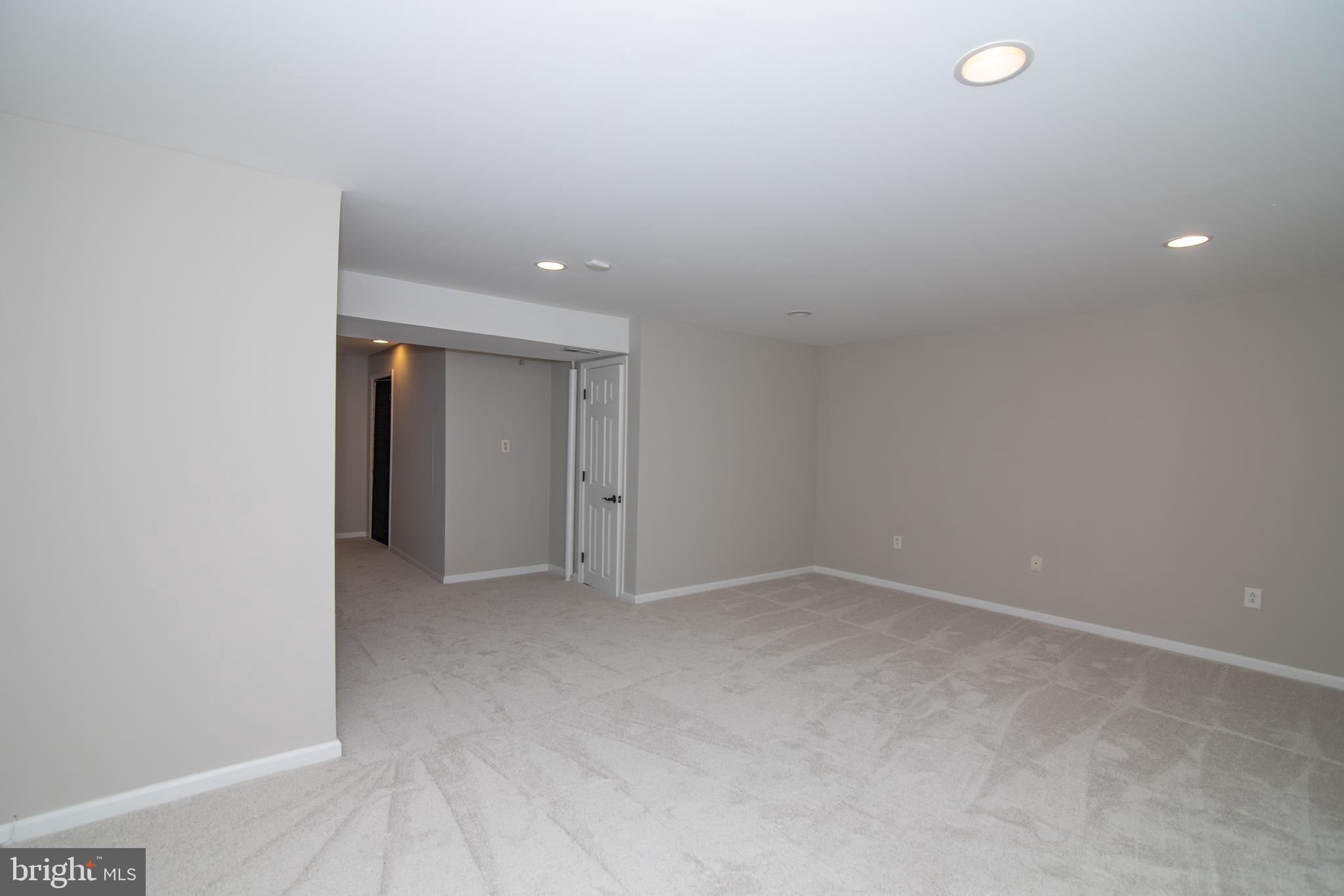 MONTCLAIR - Residential