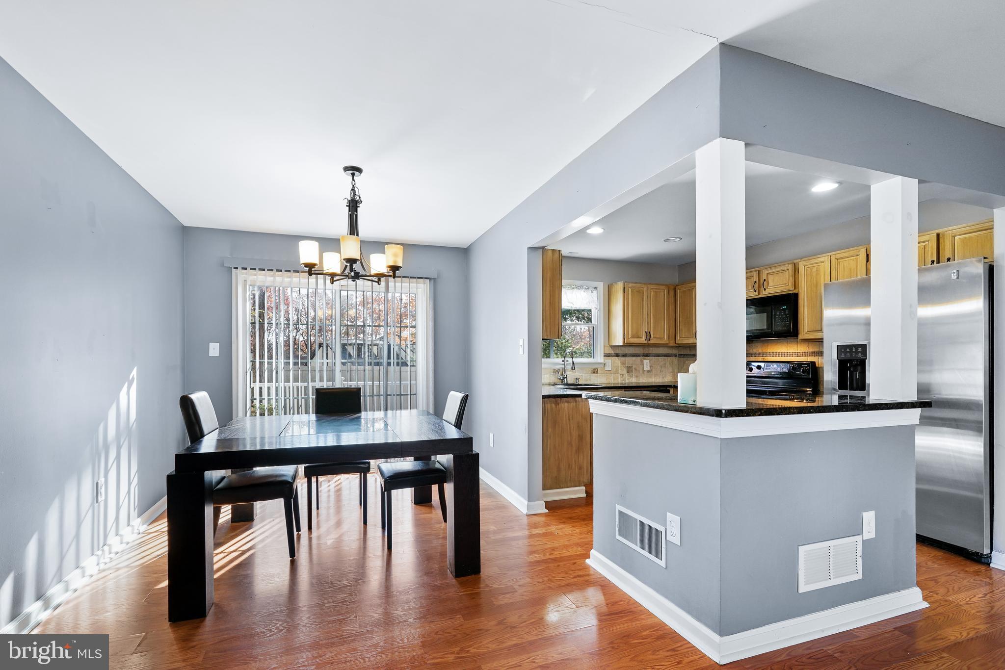 DELAPLAINE MANOR - Residential