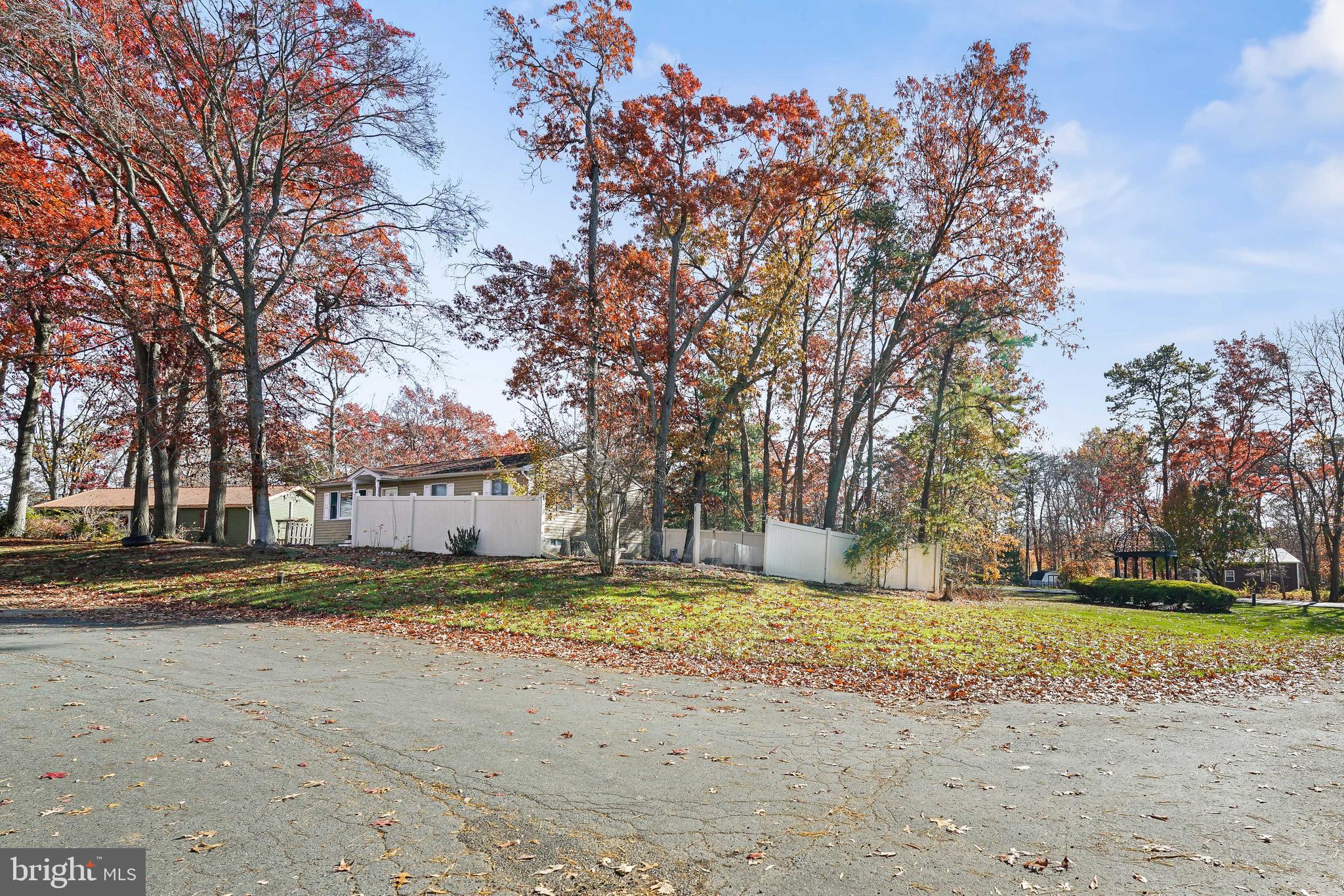 DELAPLAINE MANOR - Residential