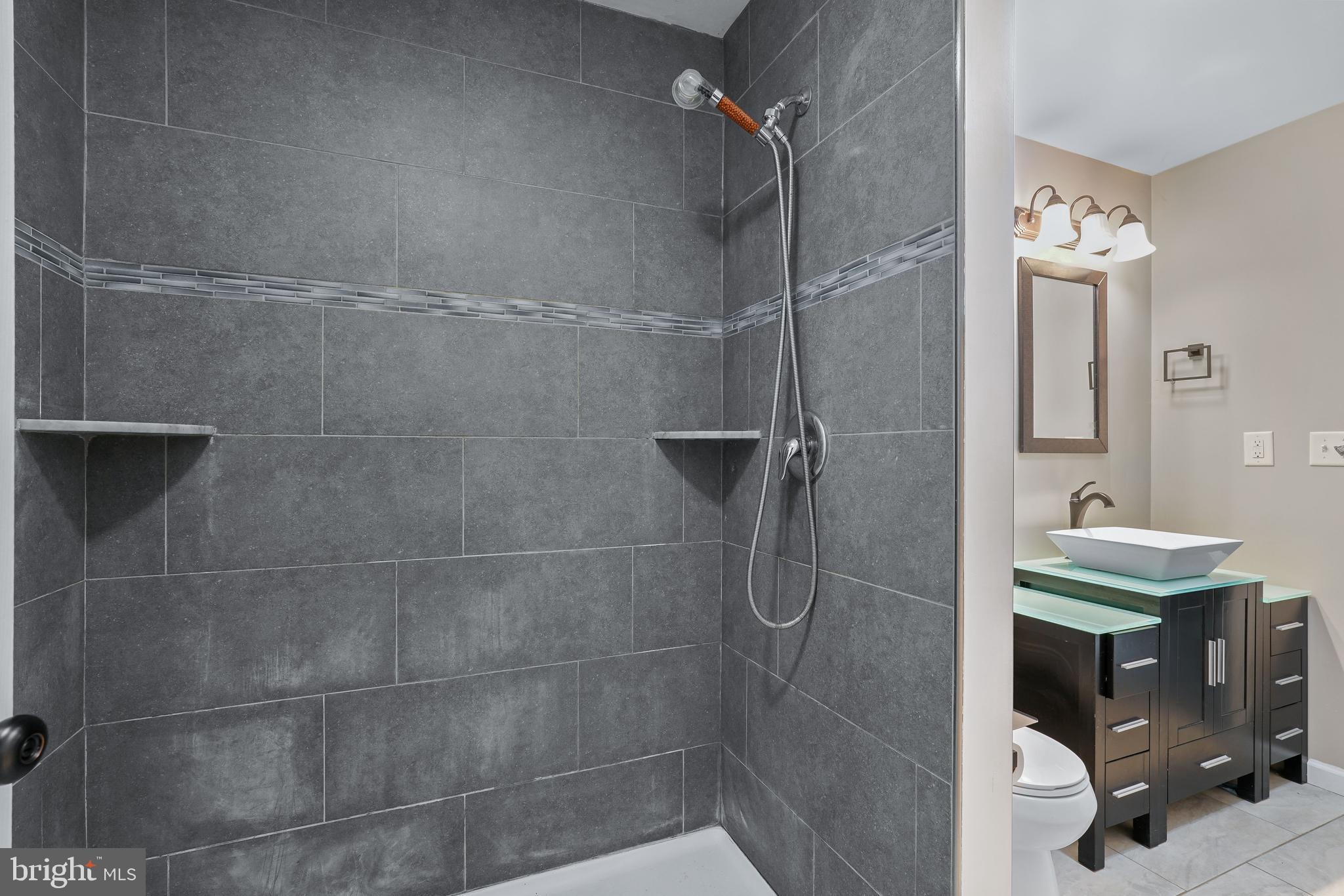 DELAPLAINE MANOR - Residential