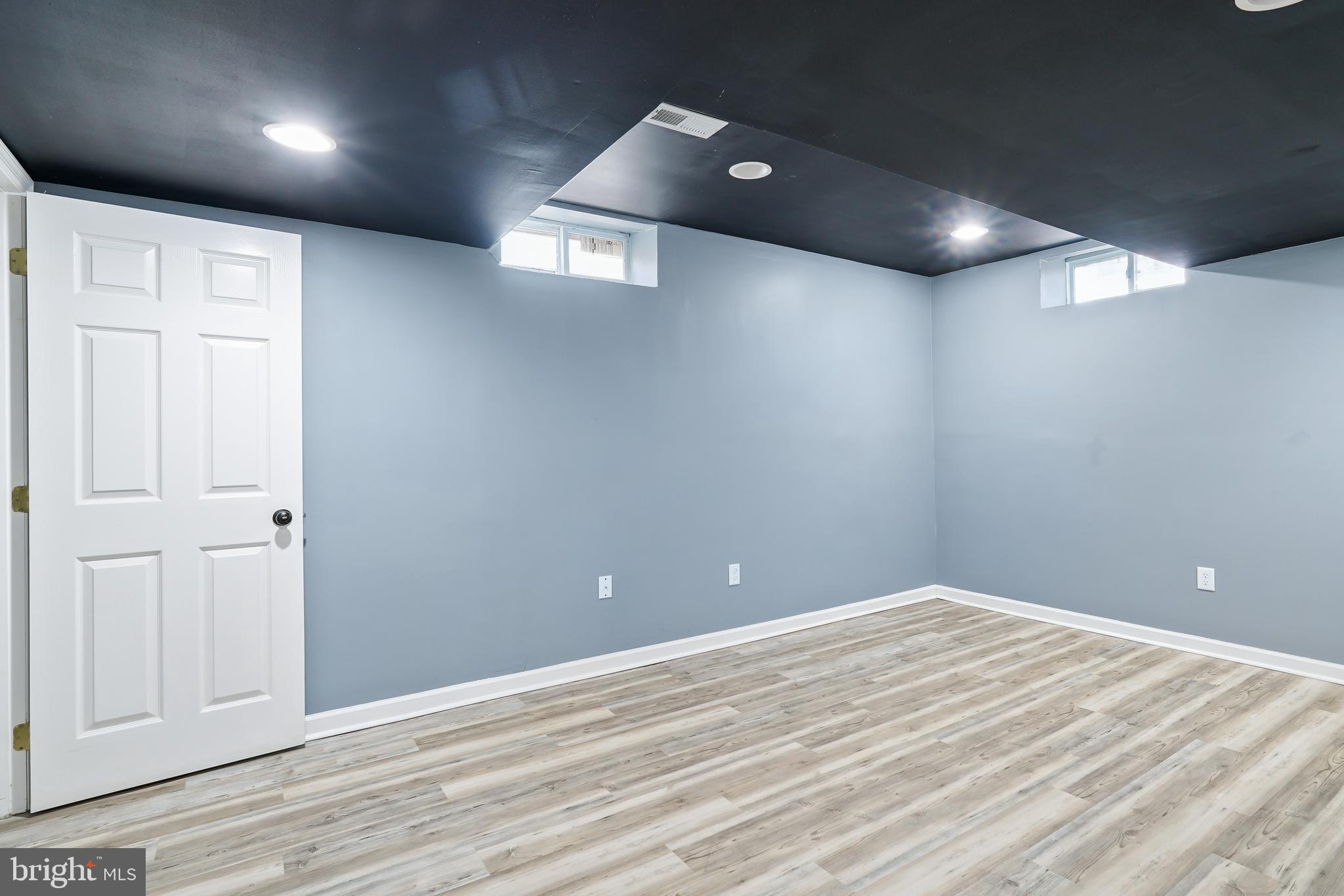 DELAPLAINE MANOR - Residential