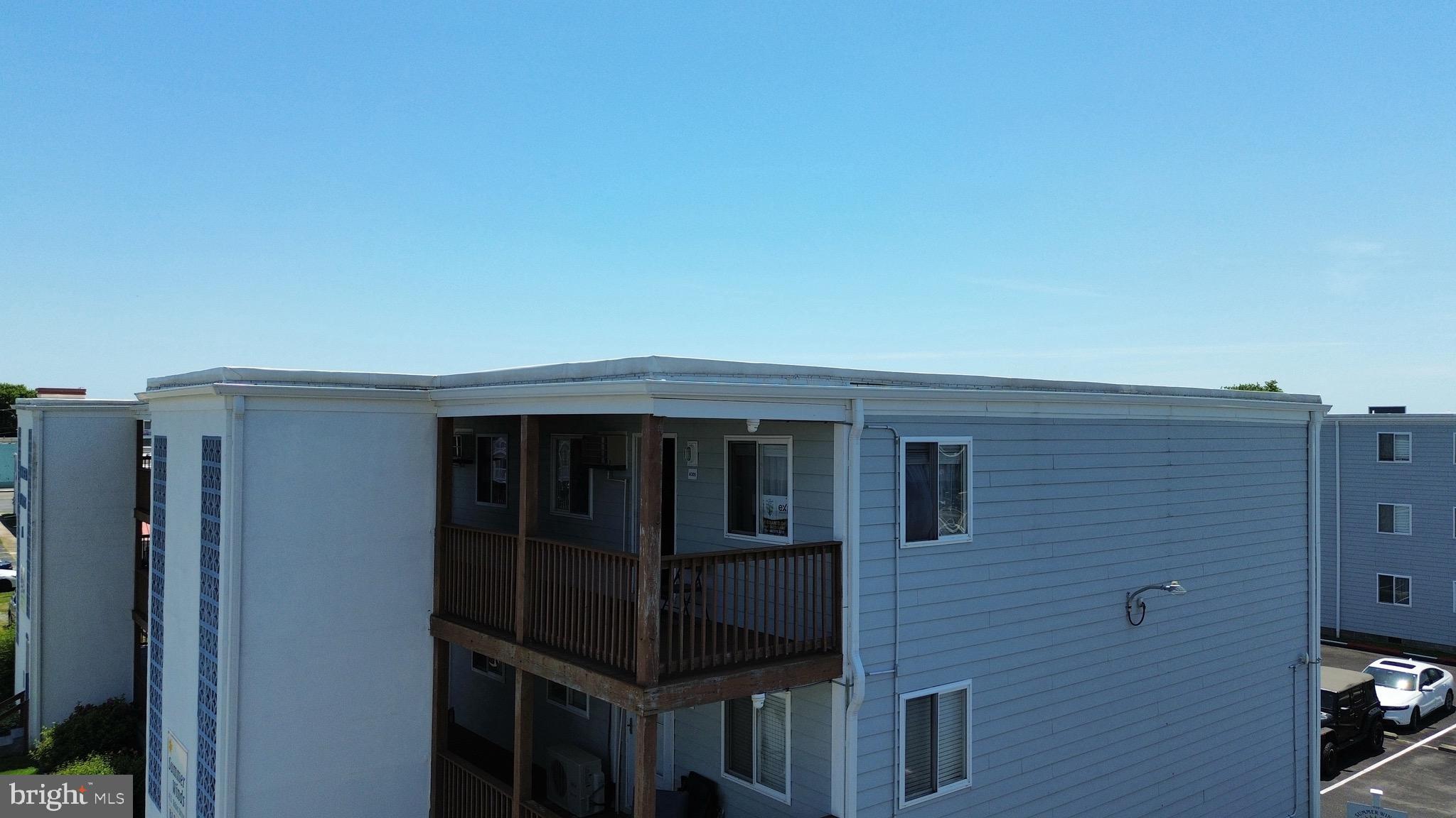 413 ROBIN DRIVE A305