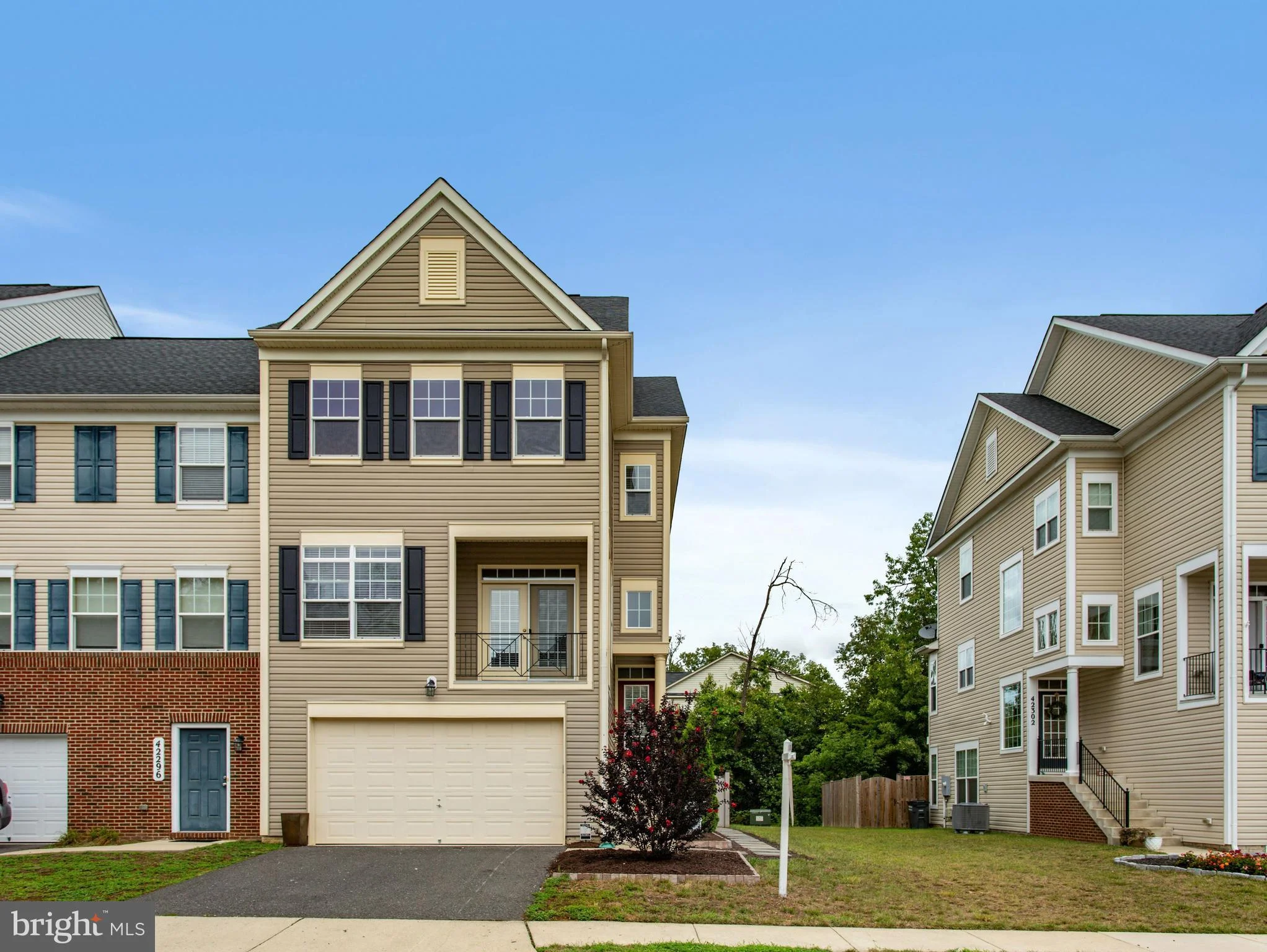 42298 Shoover Square, Chantilly, VA 20152