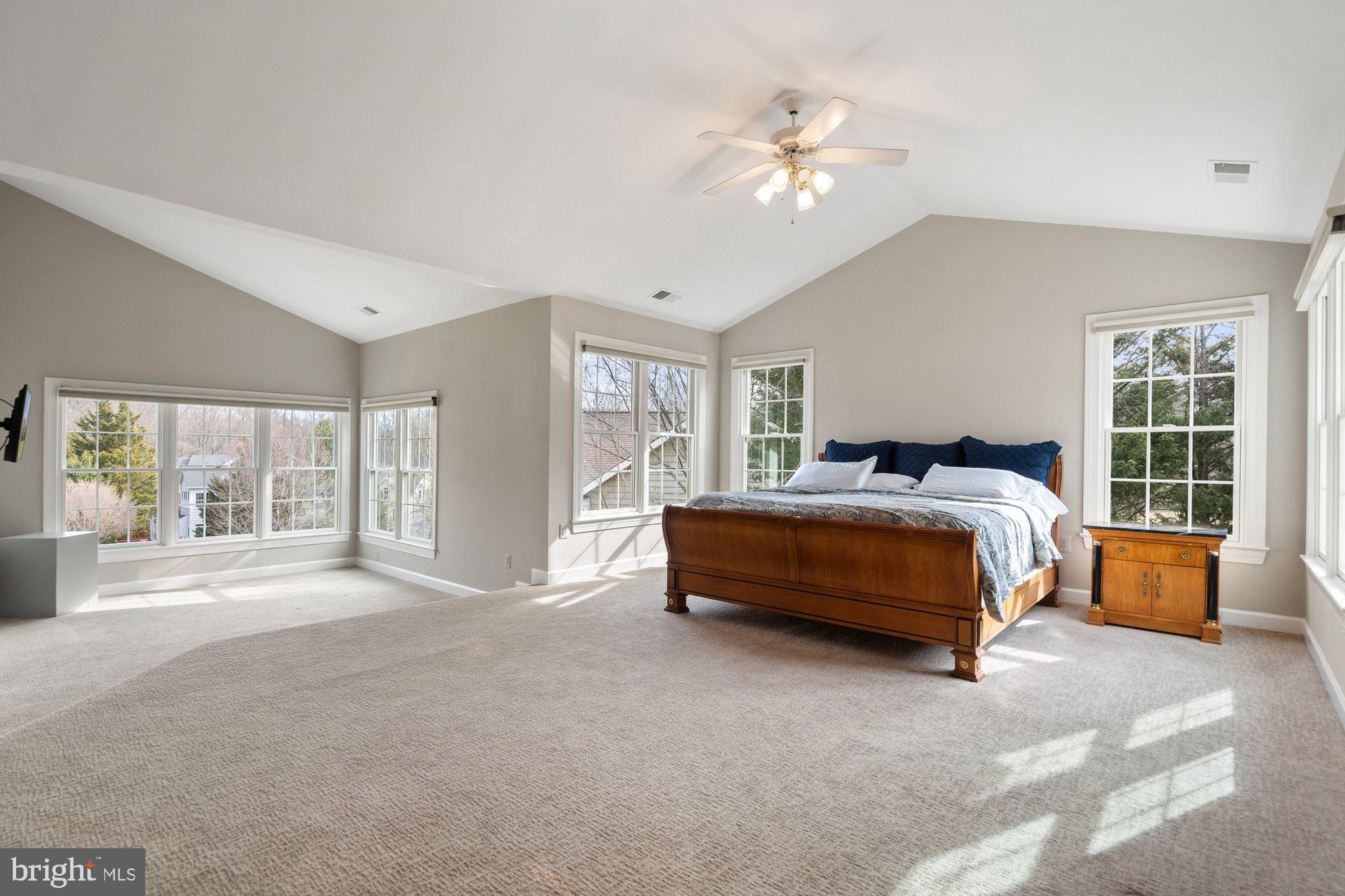 MANORS AT WOLF TRAP - Residential