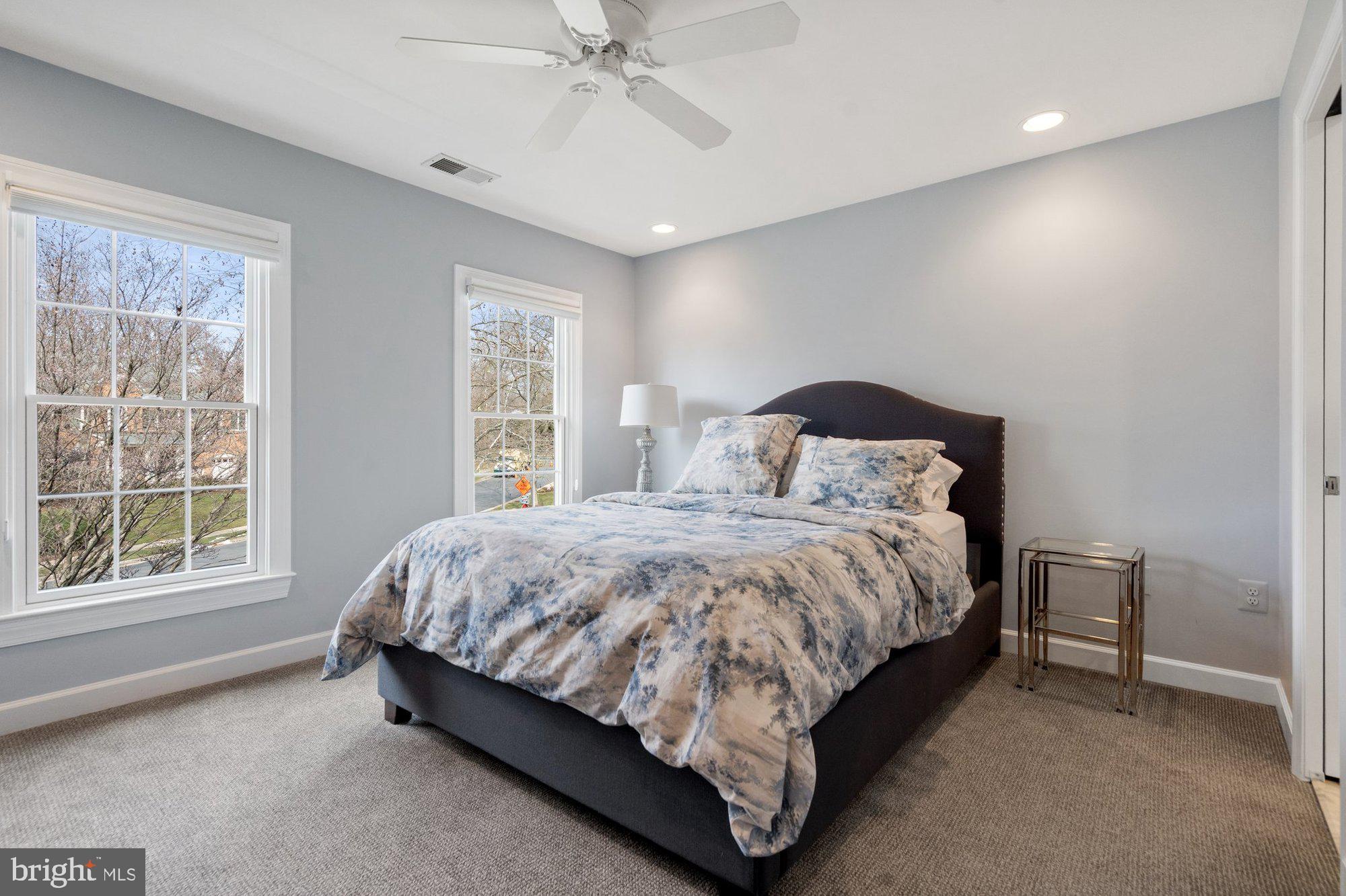 MANORS AT WOLF TRAP - Residential