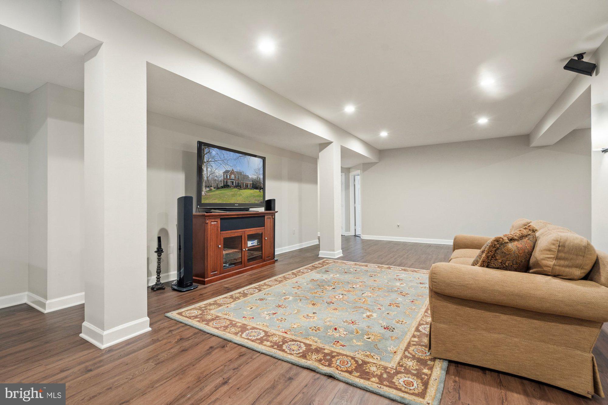 MANORS AT WOLF TRAP - Residential