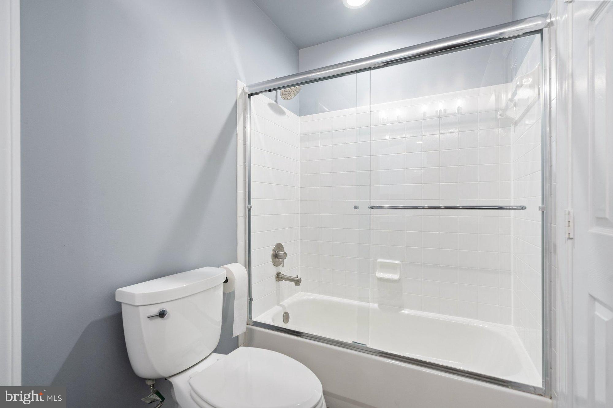 MANORS AT WOLF TRAP - Residential