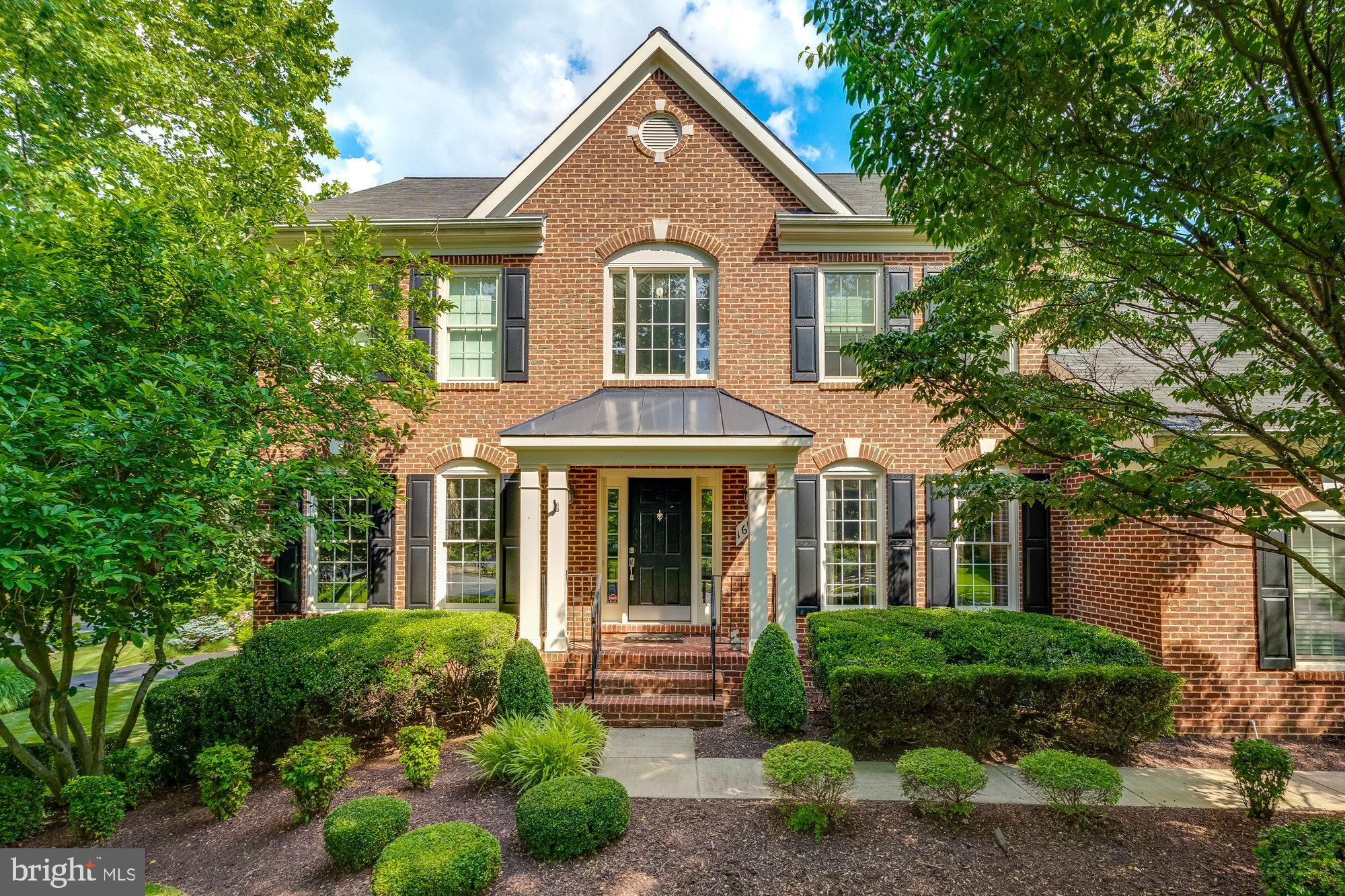 MANORS AT WOLF TRAP - Residential