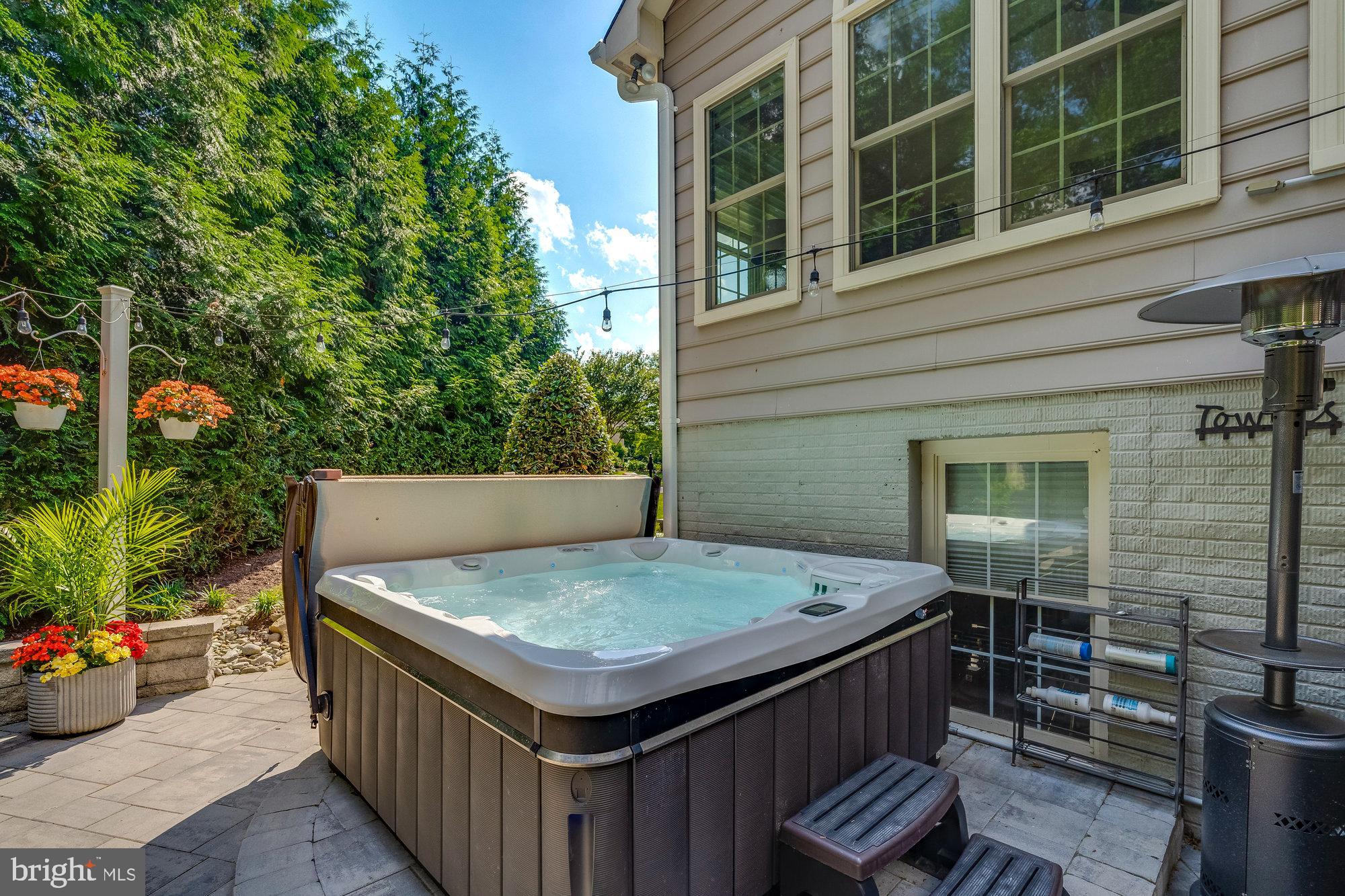 MANORS AT WOLF TRAP - Residential