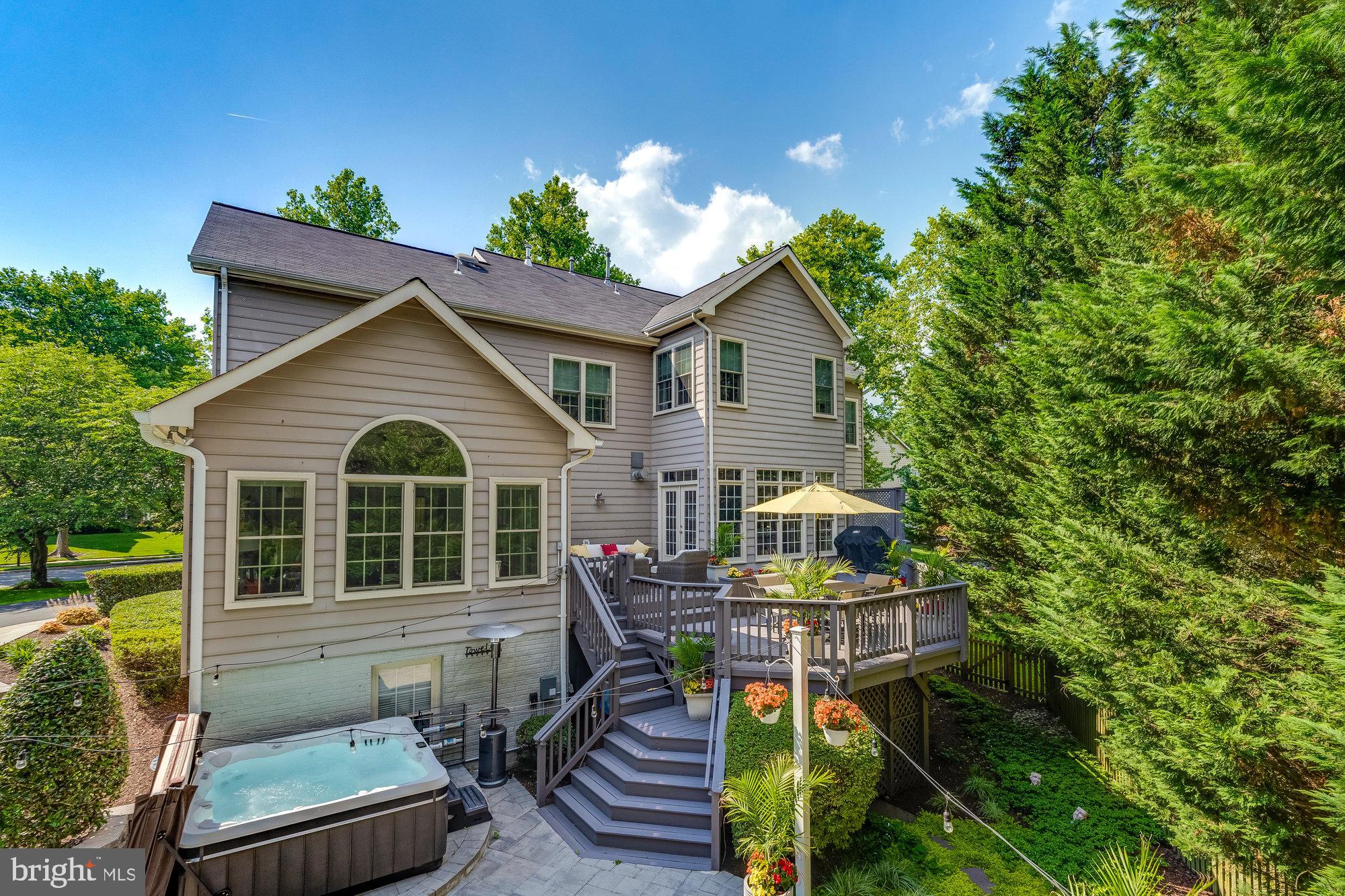 MANORS AT WOLF TRAP - Residential