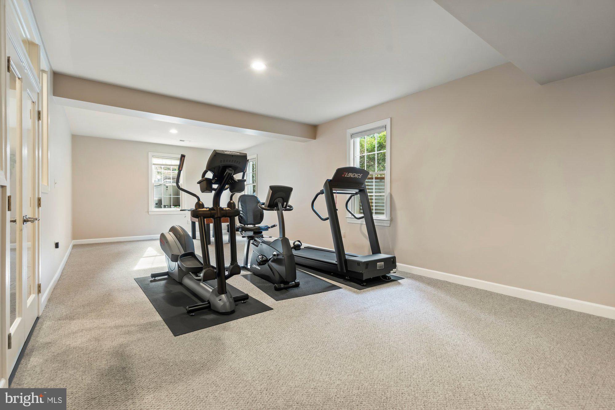 MANORS AT WOLF TRAP - Residential