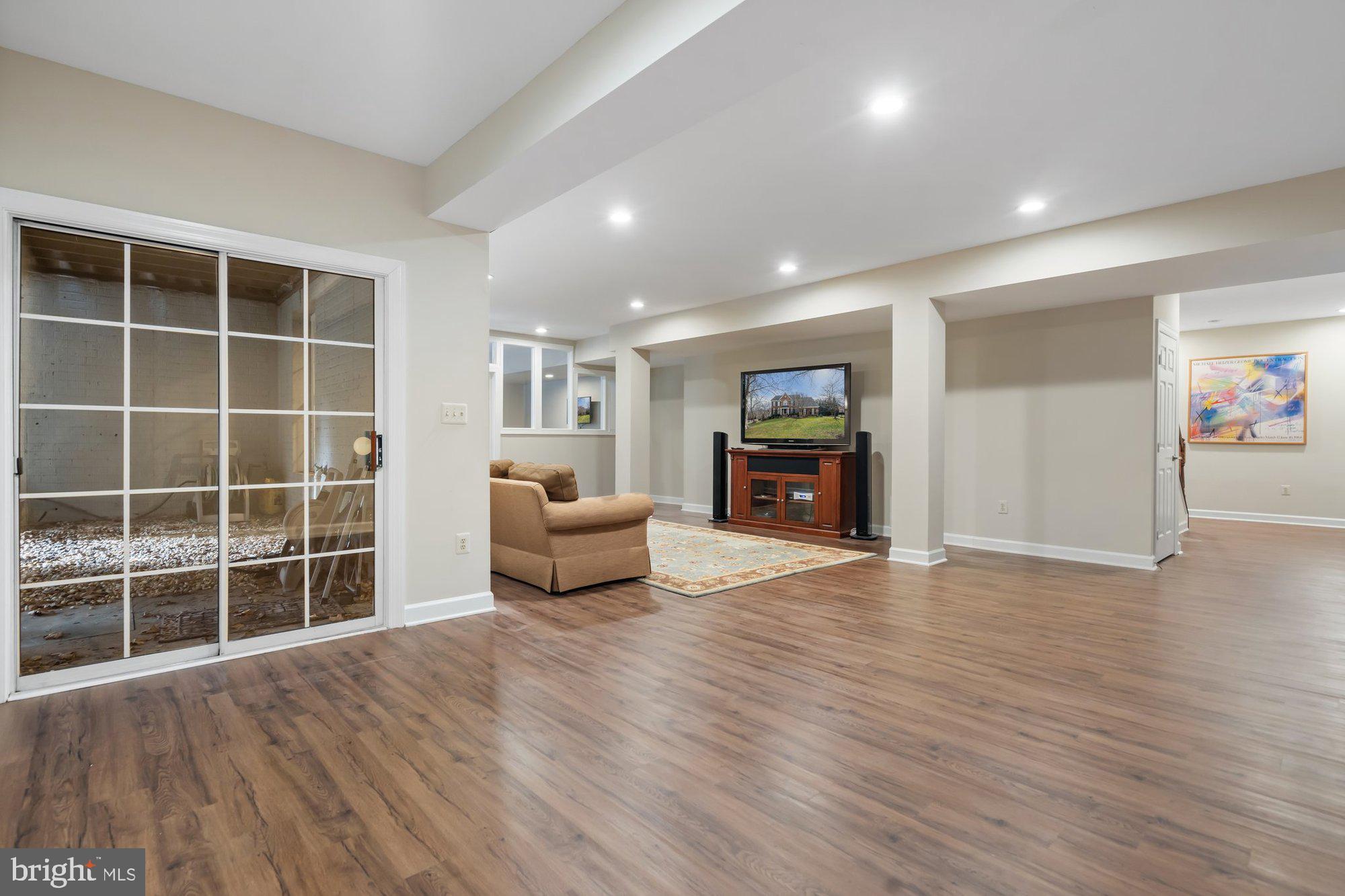 MANORS AT WOLF TRAP - Residential