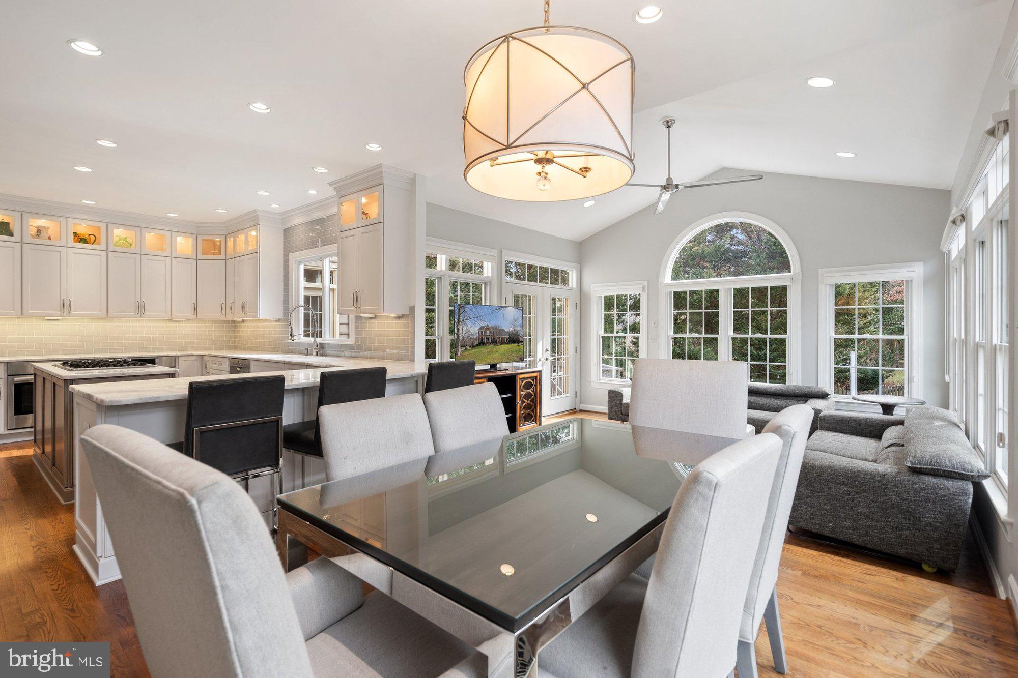 MANORS AT WOLF TRAP - Residential