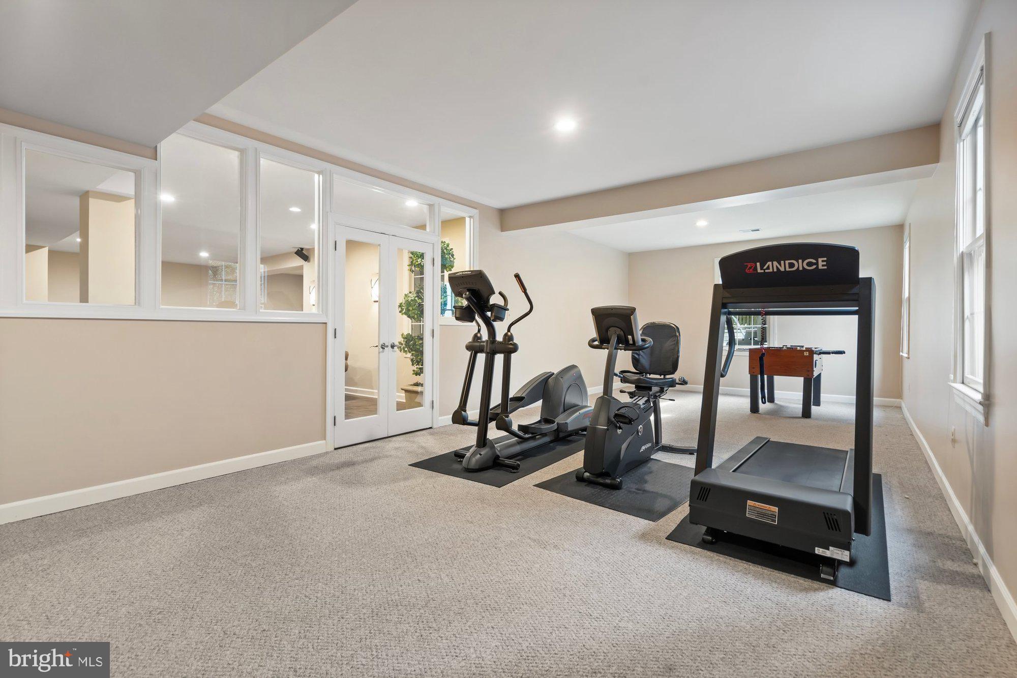 MANORS AT WOLF TRAP - Residential