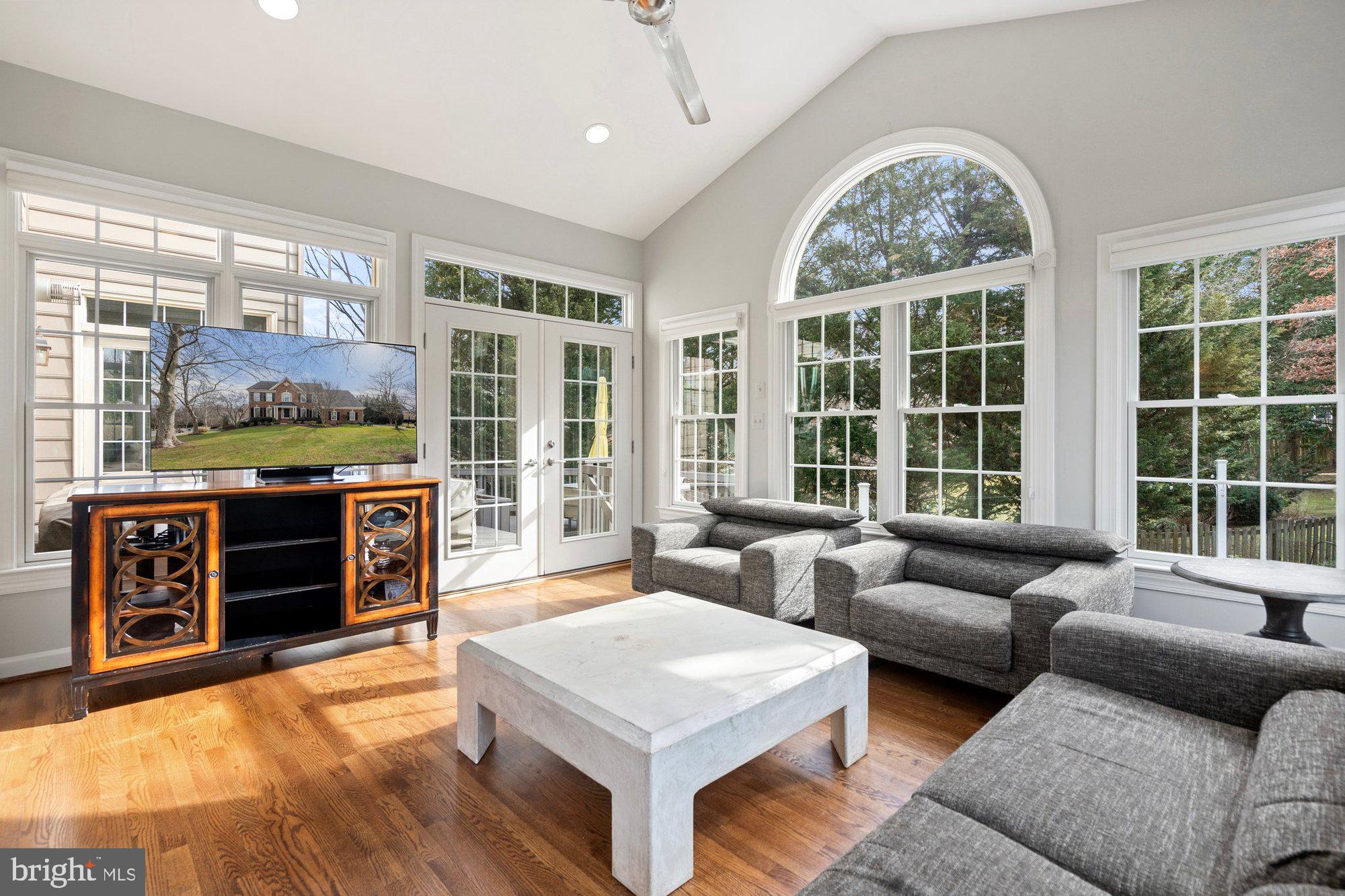 MANORS AT WOLF TRAP - Residential