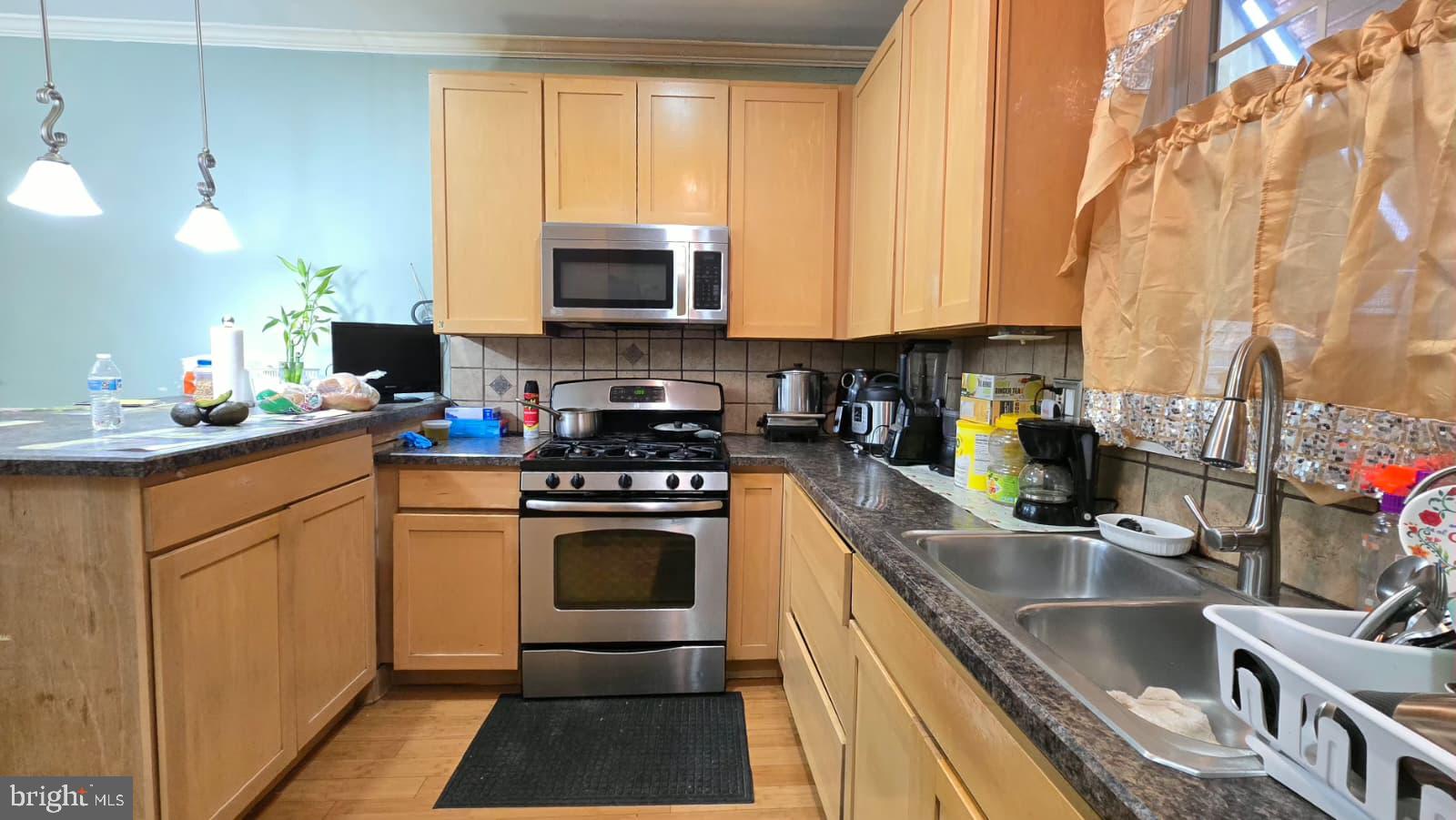 LAWNDALE - Residential