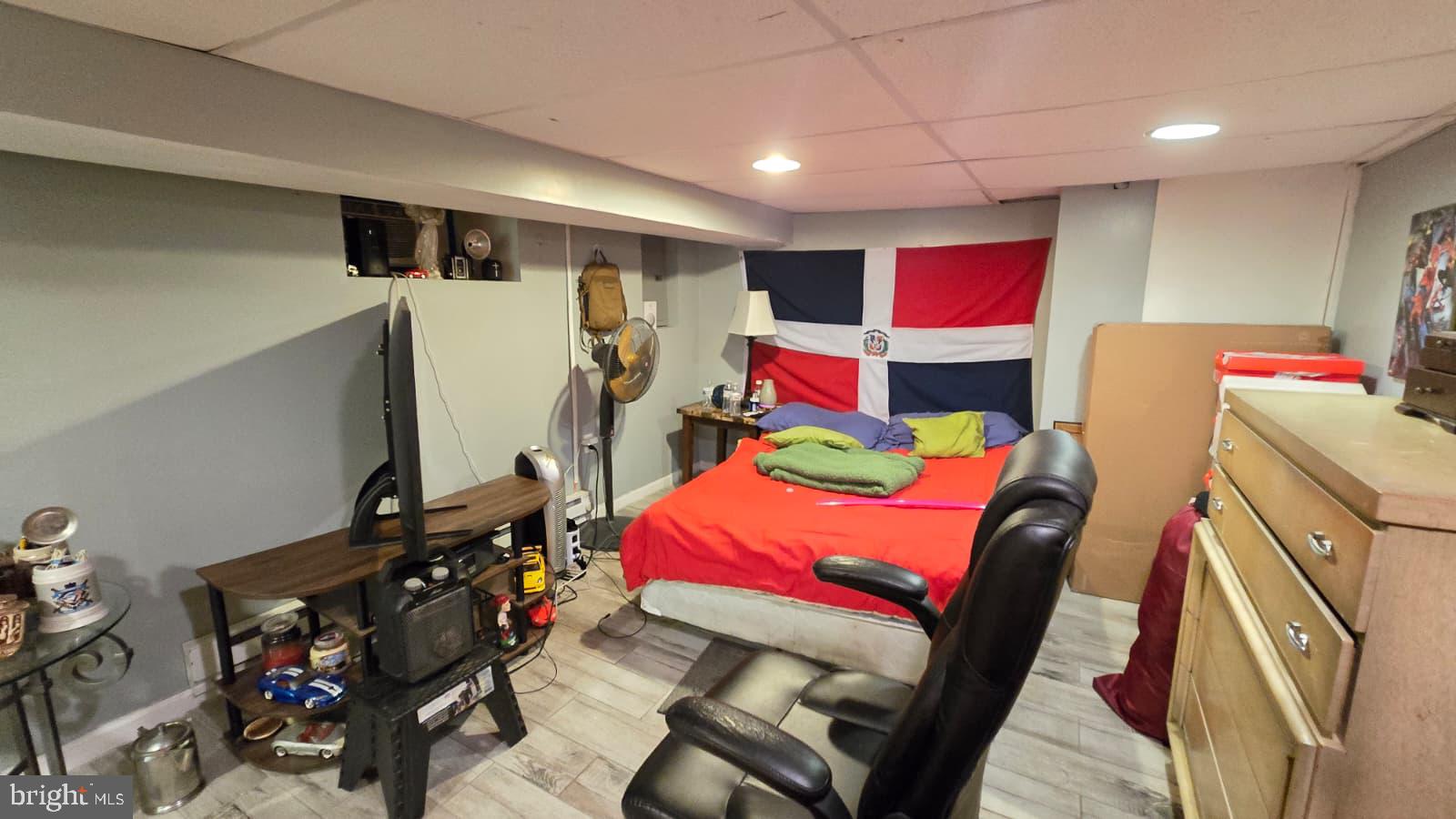 LAWNDALE - Residential