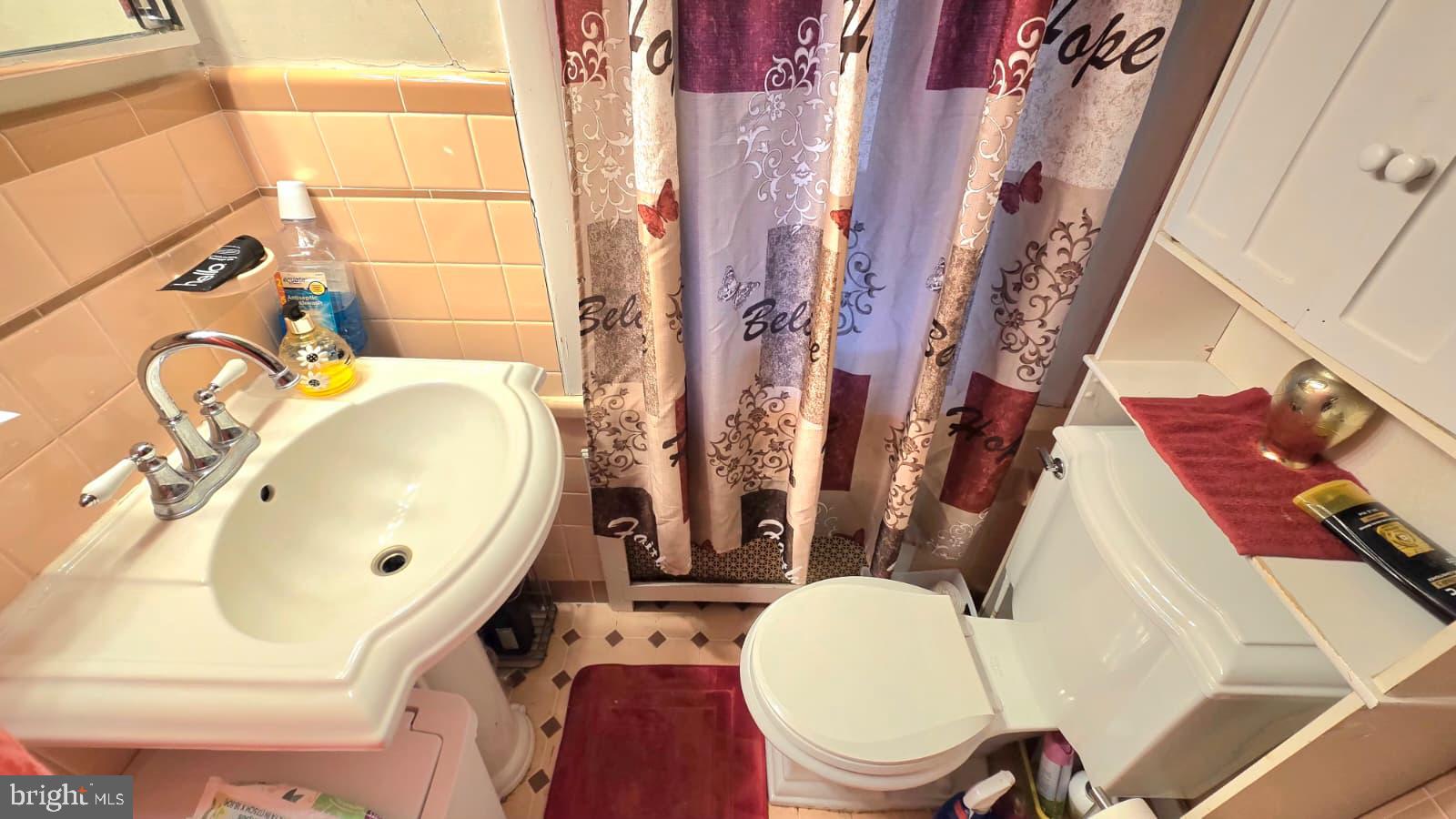 LAWNDALE - Residential