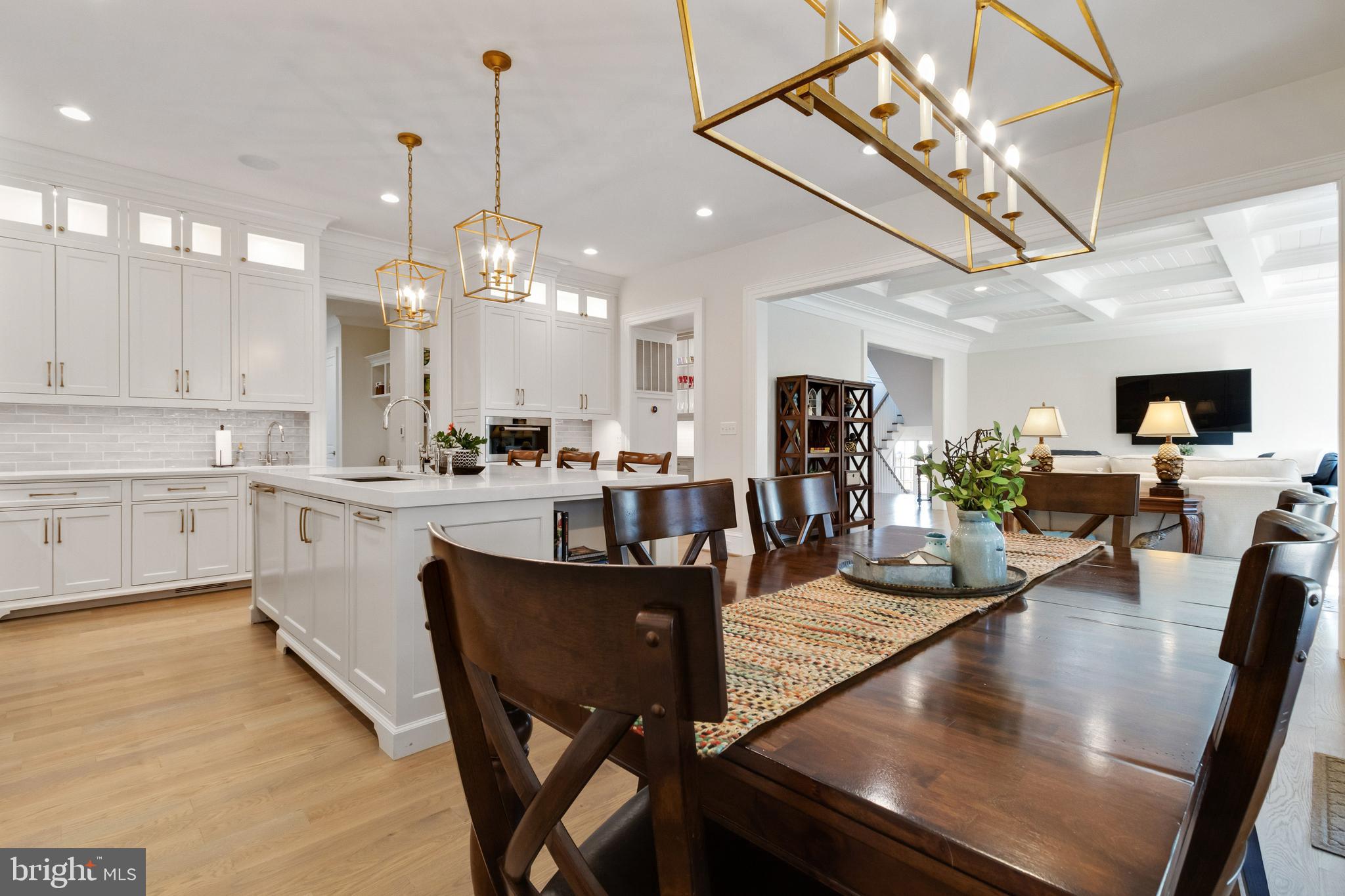 LANGLEY MANOR - Residential